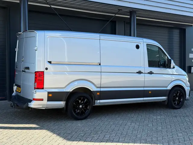 Volkswagen Crafter view 2