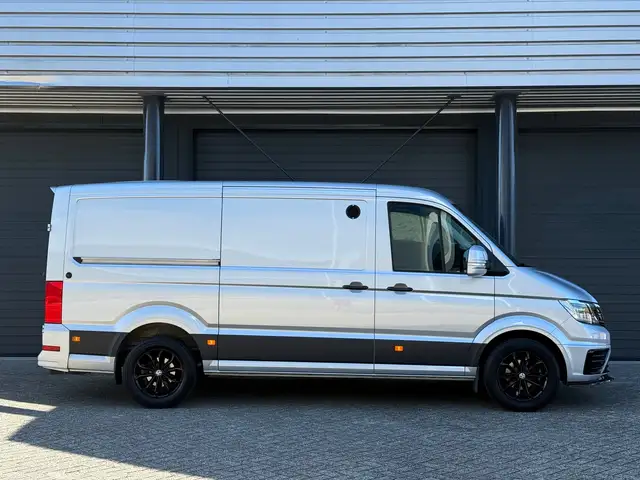 Volkswagen Crafter view 6