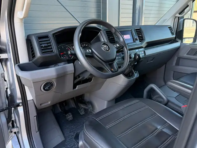 Volkswagen Crafter view 3