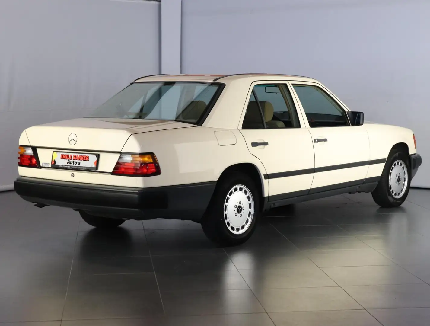 Mercedes-Benz 280 200-280 230 E 65.000km! Jaune - 2