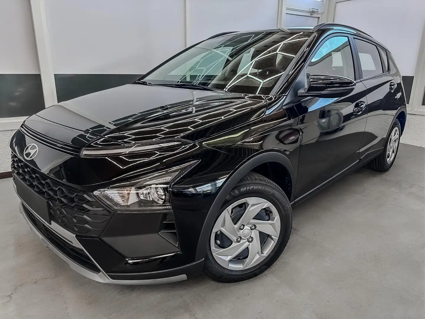 Hyundai BAYON COMFORT SHZ LED NAVI RFK PDC TEMPOMAT 1.2 MPI 5... Schwarz - 1