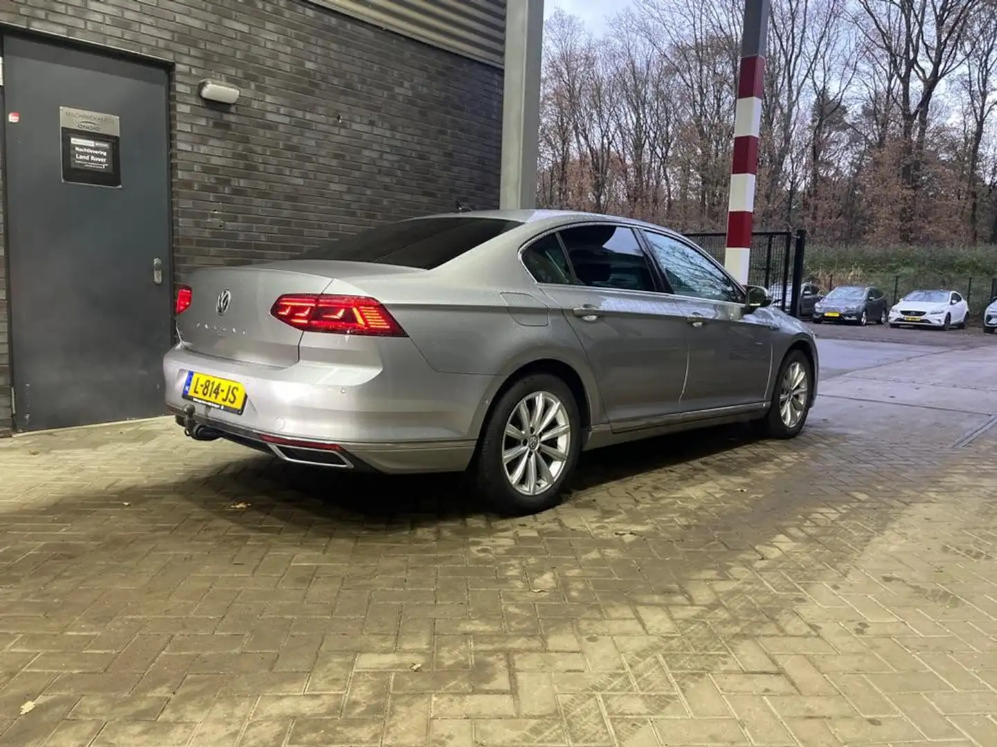 Volkswagen Passat 1.4 TSI PHEV GTE Business | Trekhaak | Camera | AC Grijs - 2