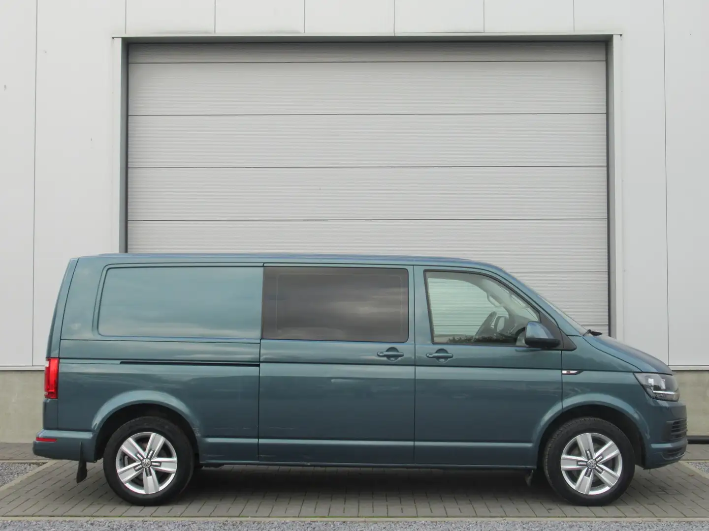 Volkswagen T6 Transporter 2.0 TDi / DSG / Dubbele Cabine / Vert - 2