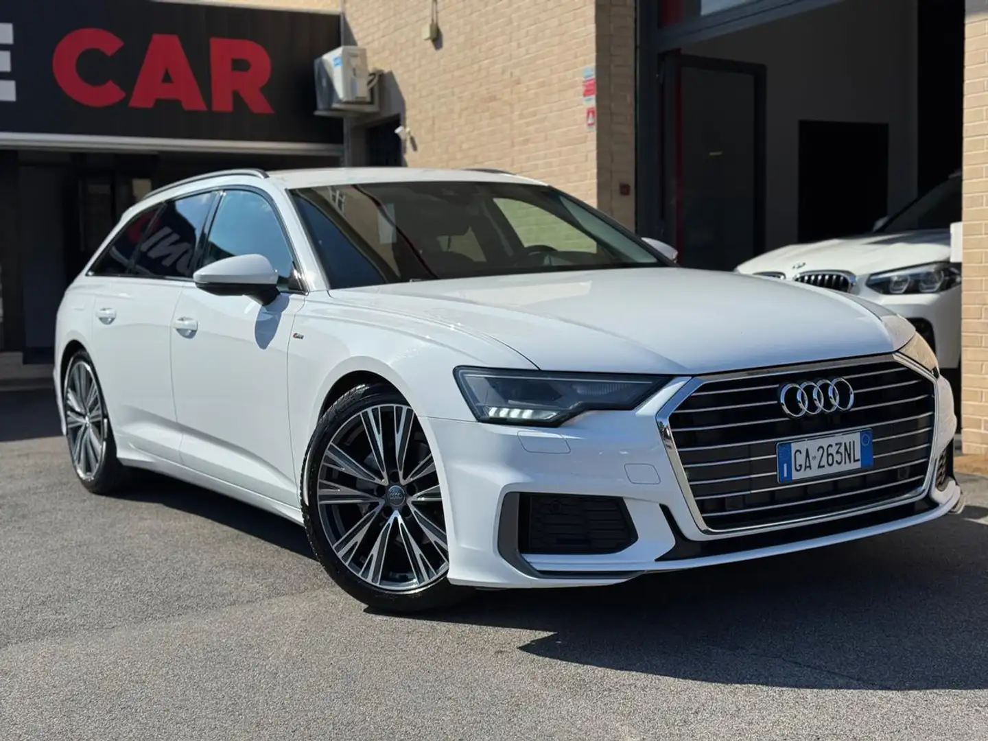 Audi A6 Avant 40 2.0 TDI quattro ultra S tronic Business Bianco - 1