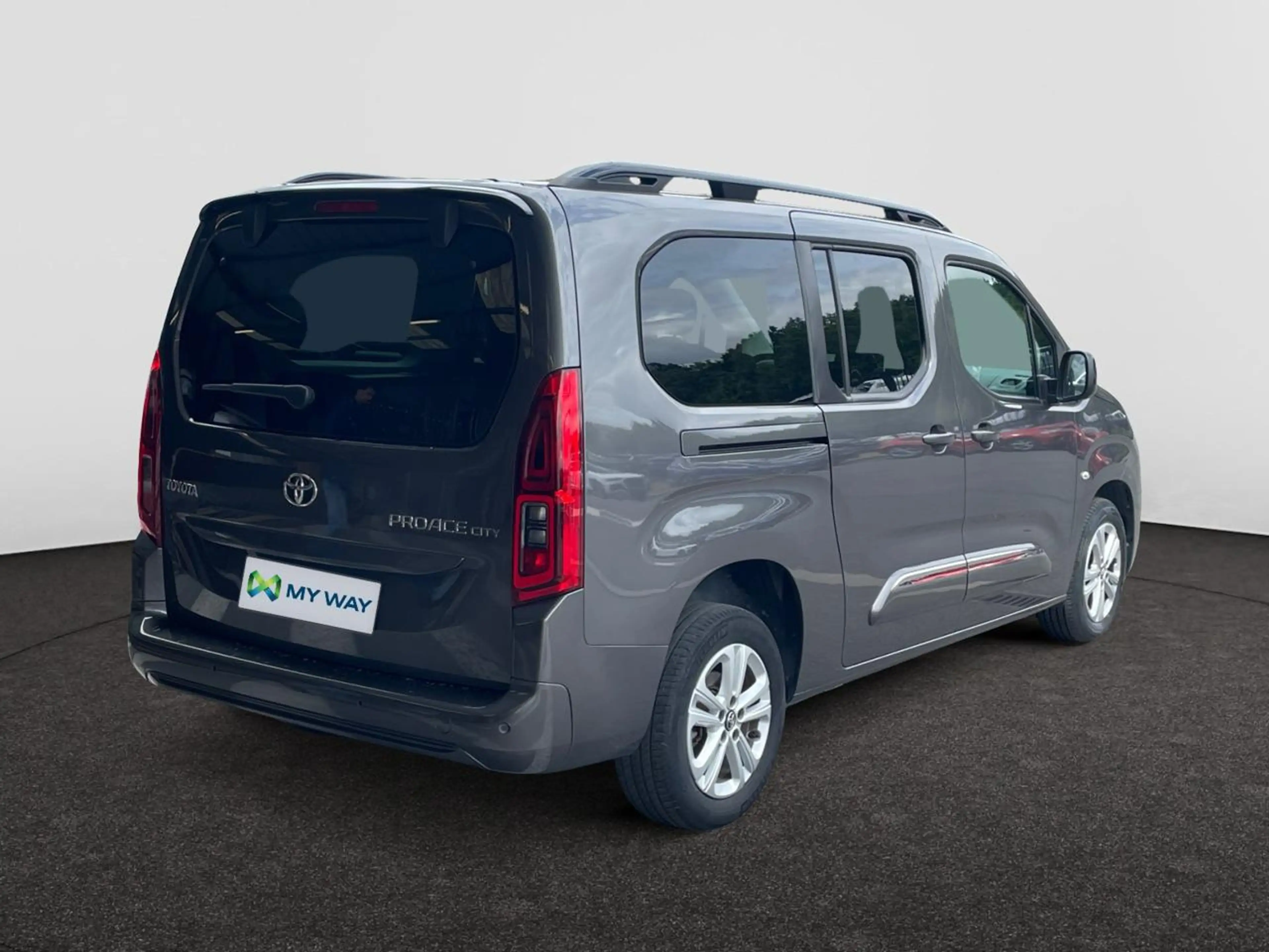 Toyota Proace City — photo 4