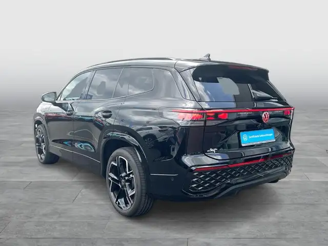 Volkswagen Tayron view 3