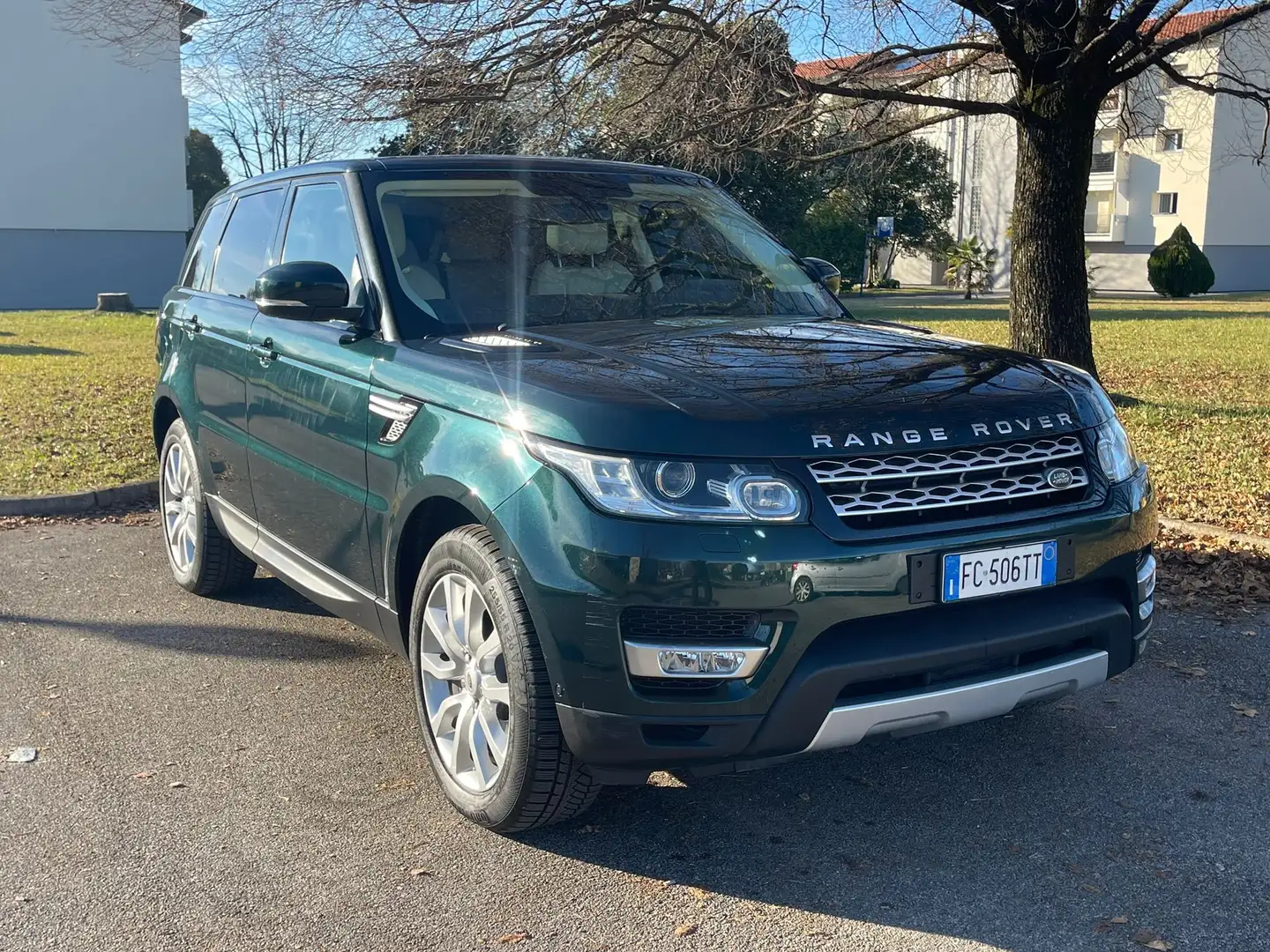 Land Rover Range Rover Sport - 1