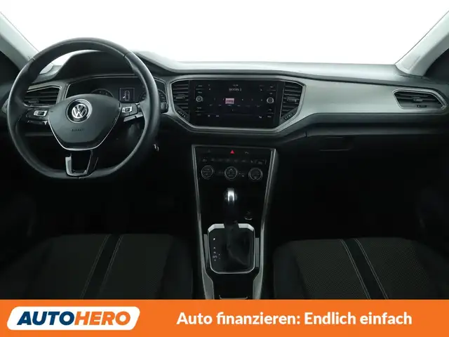 Volkswagen T-Roc view 12