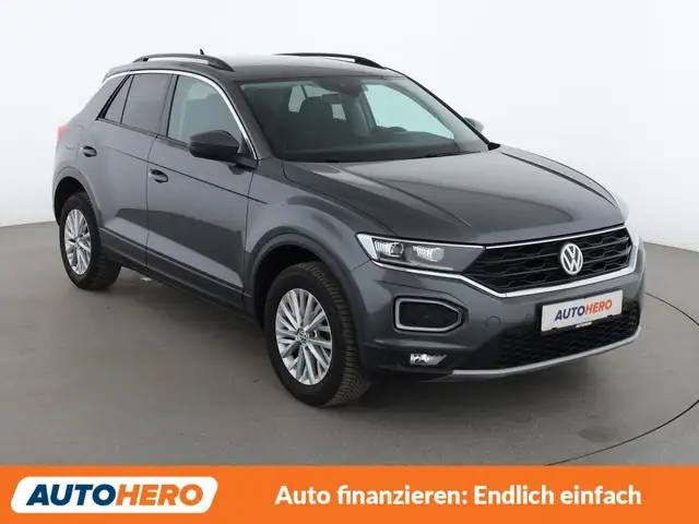 Volkswagen T-Roc view 8