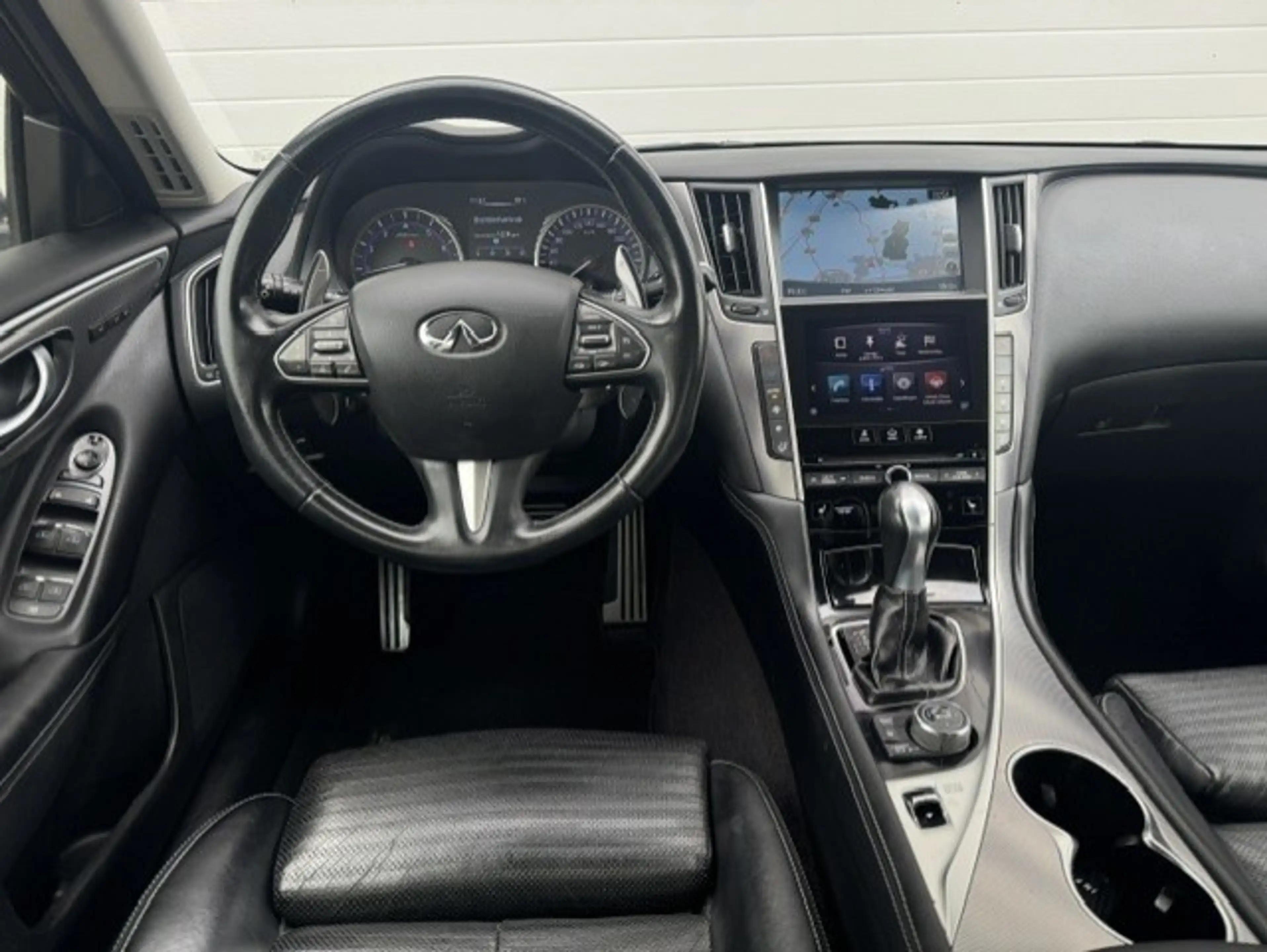 Infiniti Q50 2.0t Performance - Dealer onderhouden - 360° — photo 11