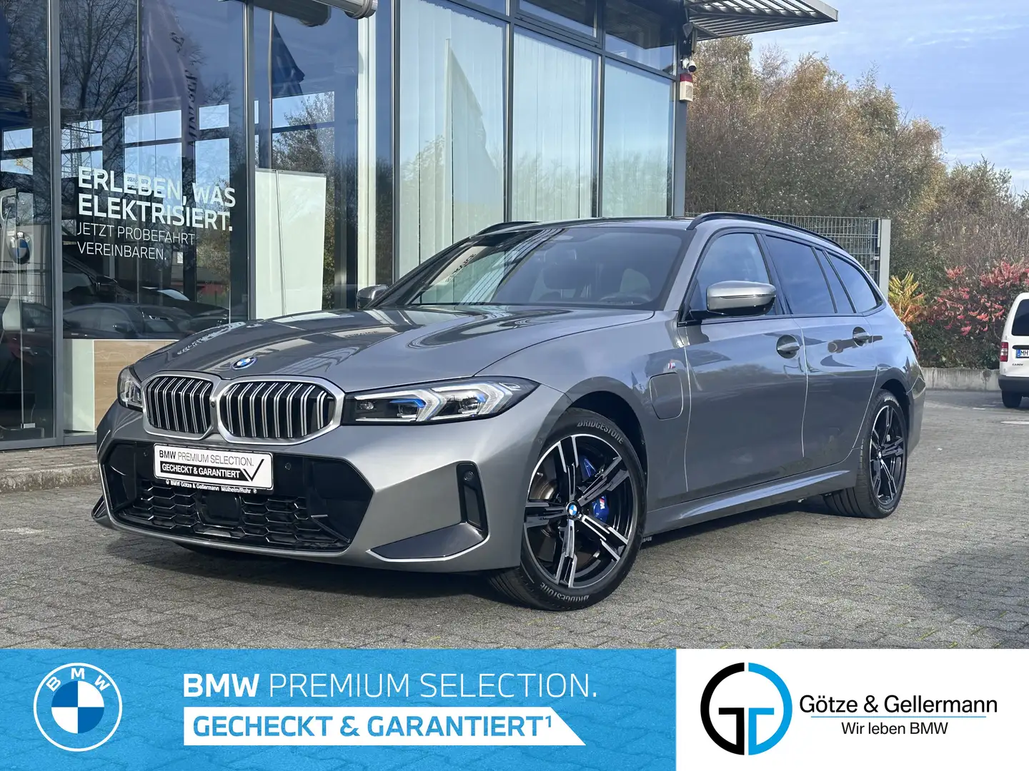 BMW 330 e xDrive Touring M Sportpaket /AHK FACELIFT Grau - 1