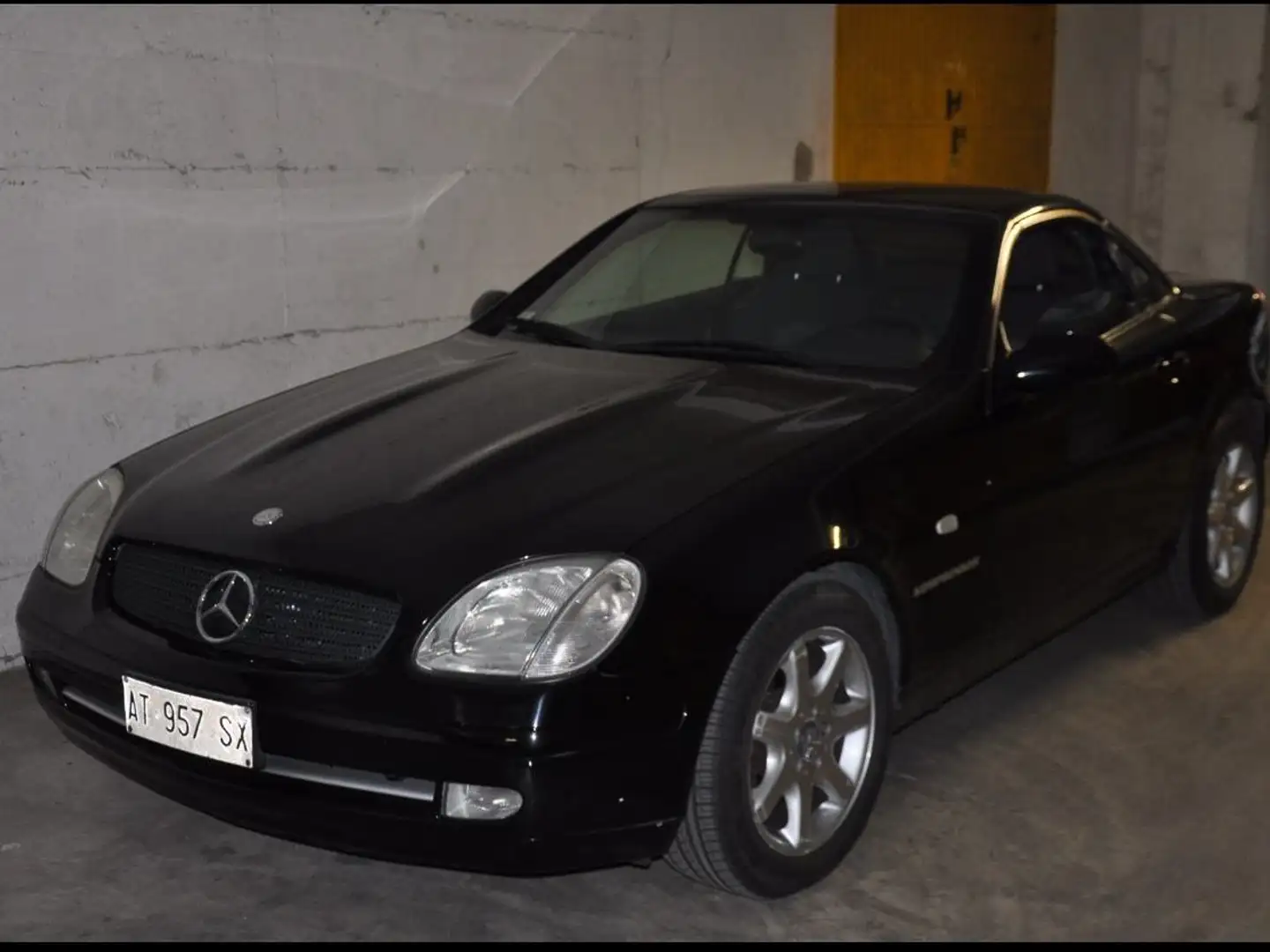 Mercedes-Benz SLK 200 SLK Roadster - R170 k Schwarz - 1