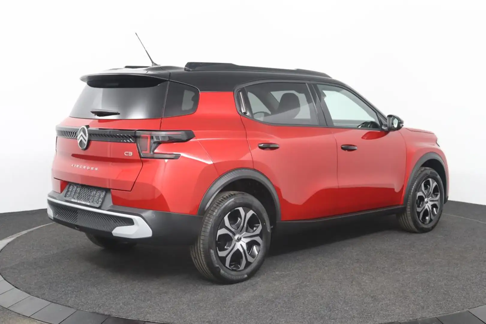 Citroen C3 Aircross 1.2 Turbo 100pk Plus | Navigatie | Parkeercamera | Rood - 2