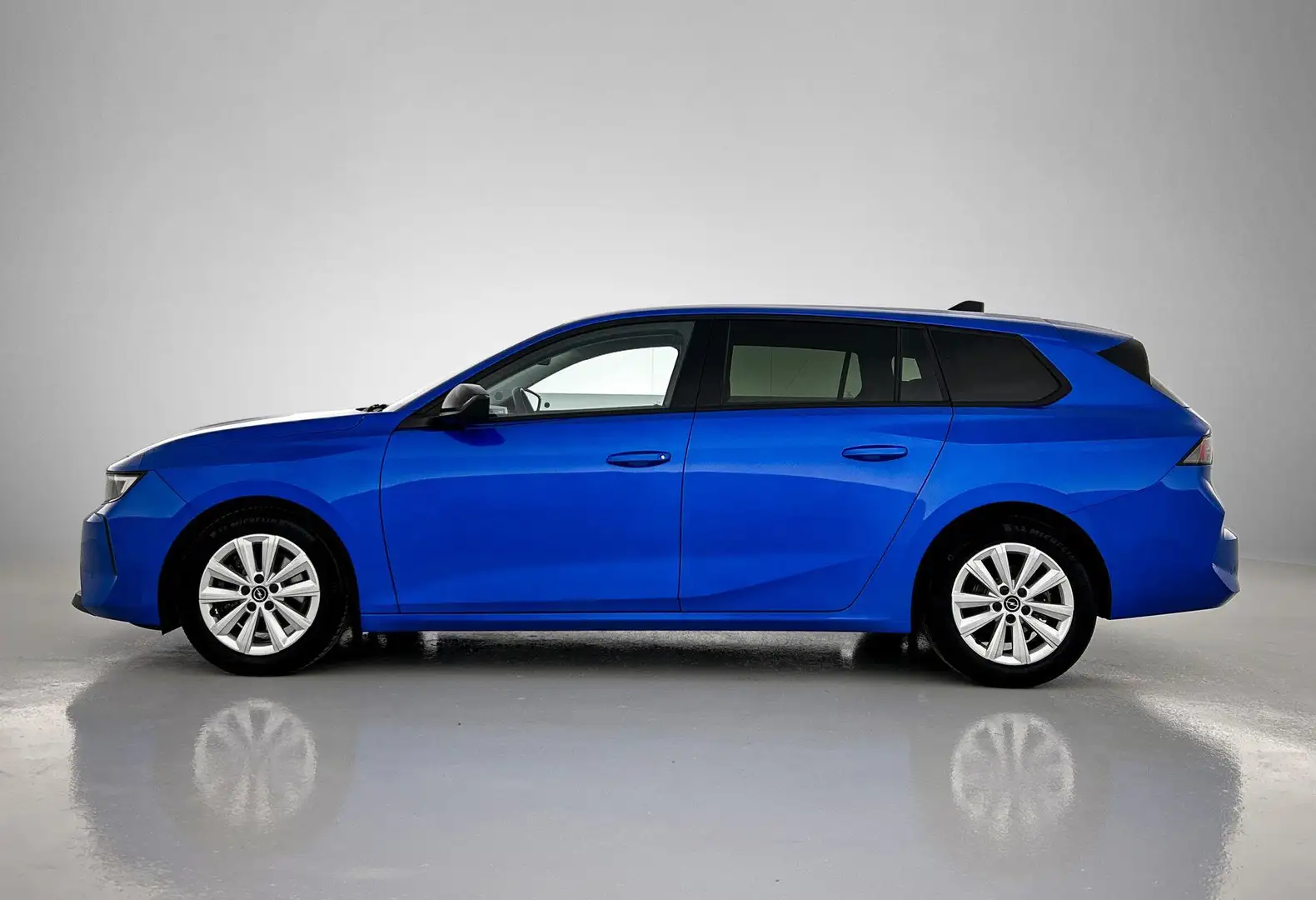 Opel Astra Sports Tourer 1.2 Level 3 | 130pk | Adaptieve Crui Blauw - 2