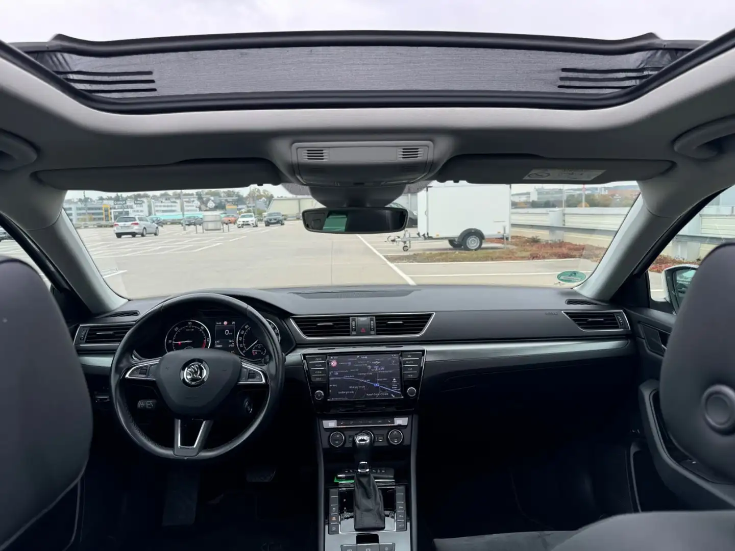 Skoda Superb Superb Combi 2.0 TDI Style 4x4 DSG Weiß - 2
