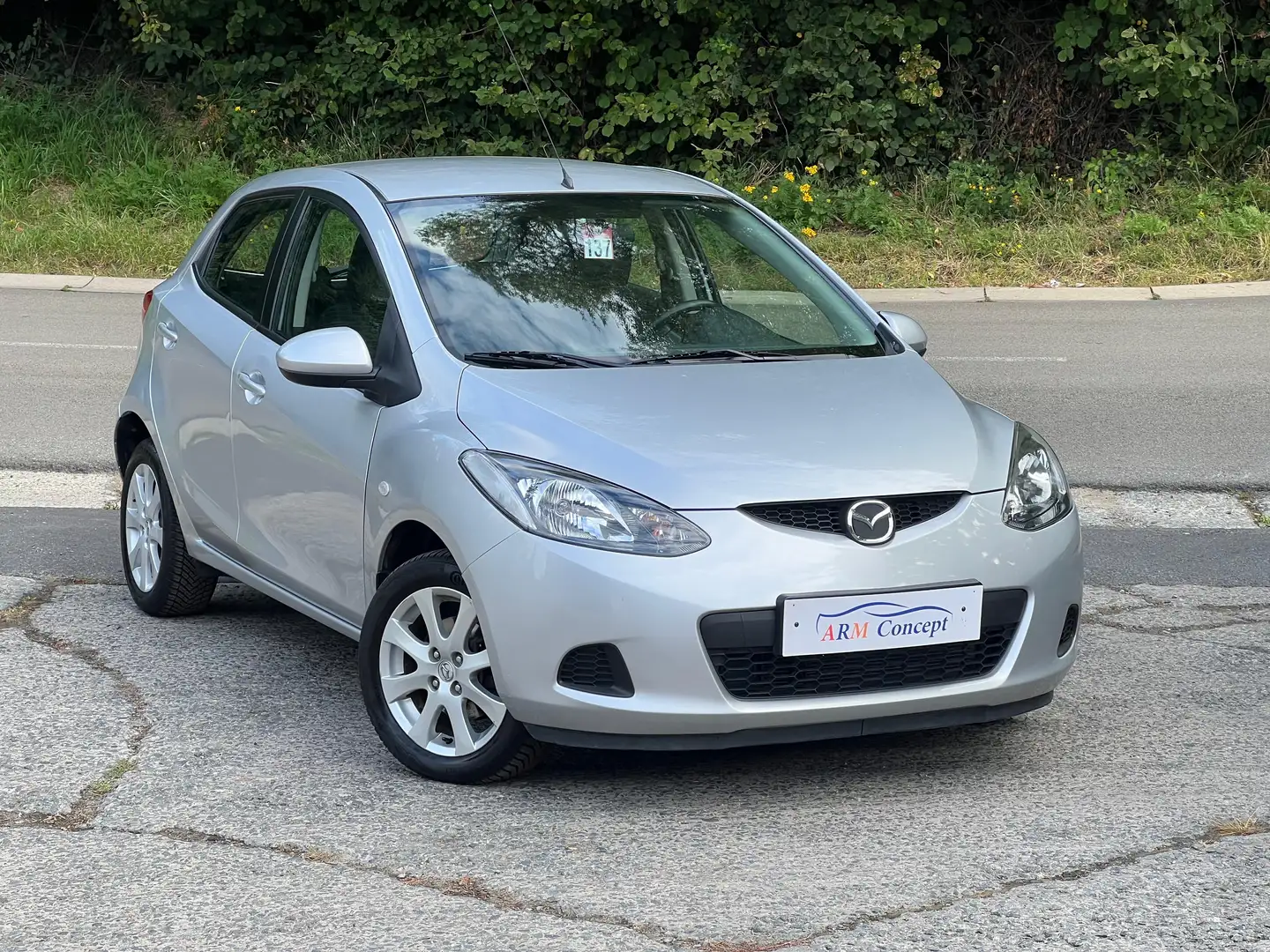 Mazda 2 2 1.3i essence 75000km GARANTIE 12 Mois Argent - 2