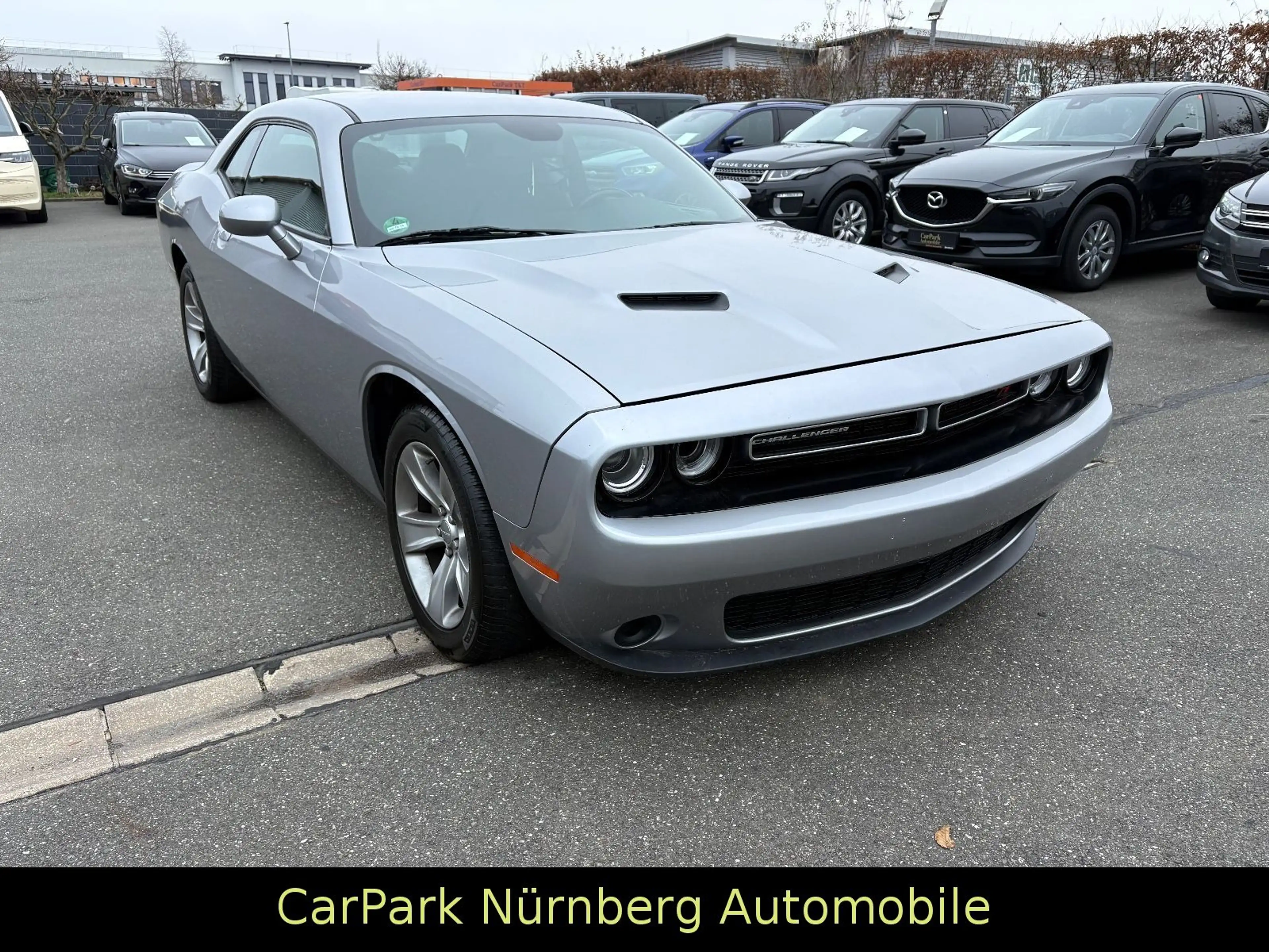 Dodge Challenger — photo 3