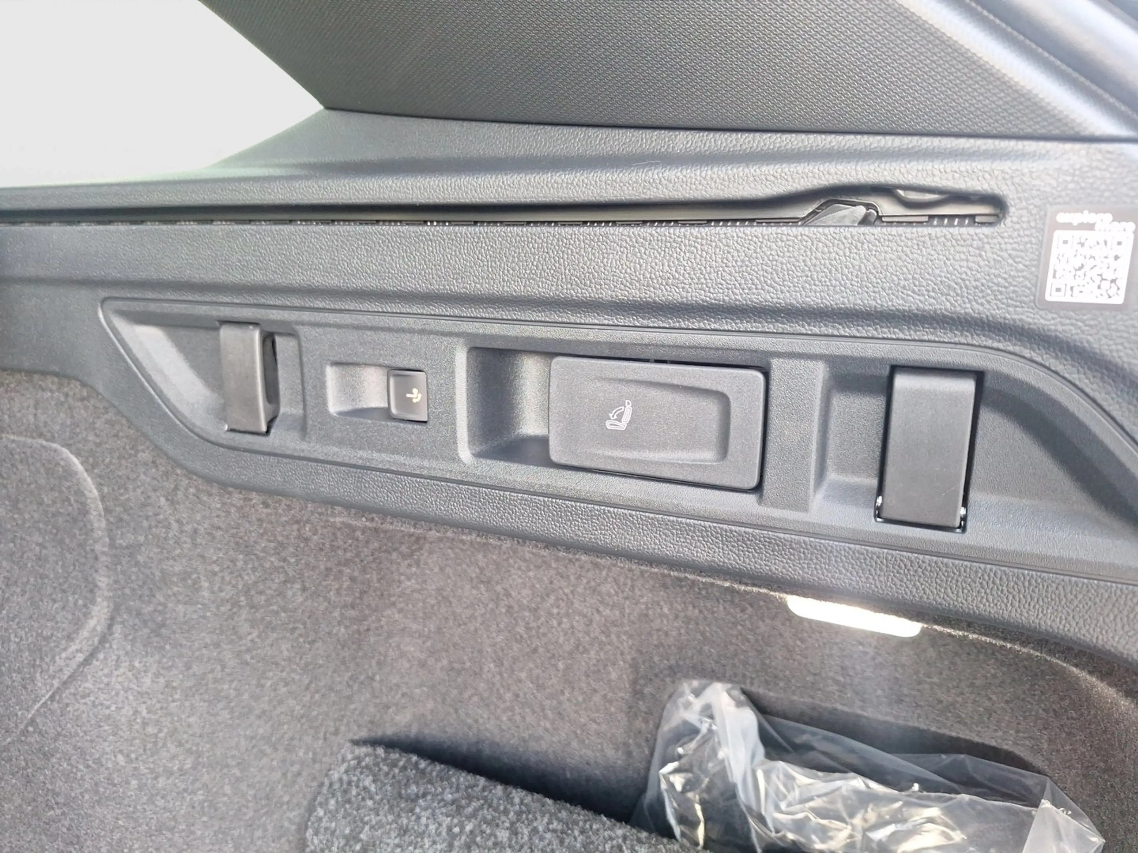 Skoda Superb Sportline iV TSI DSG — photo 15