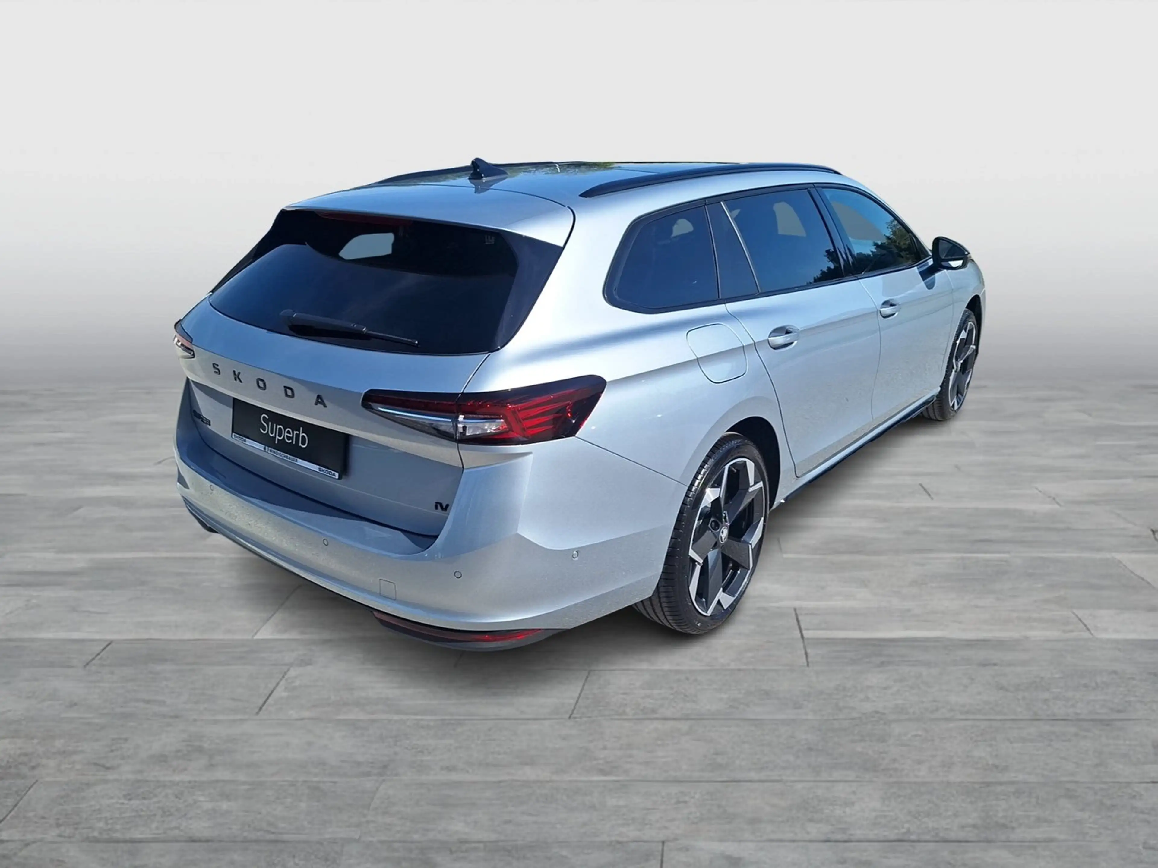 Skoda Superb Sportline iV TSI DSG — photo 5