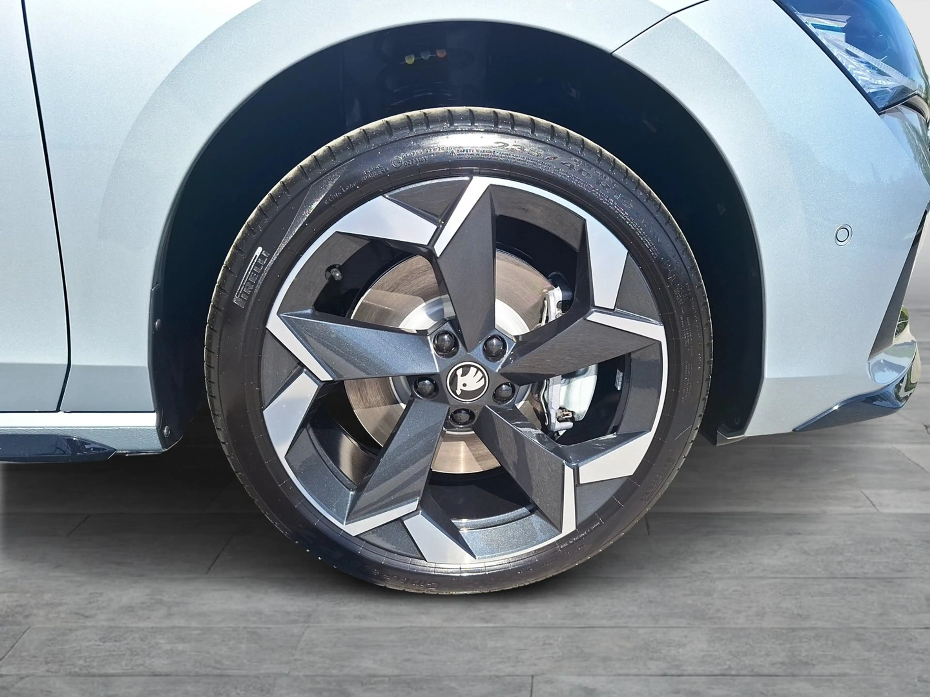 Skoda Superb Sportline iV TSI DSG — photo 7