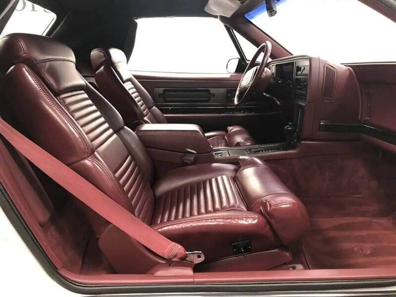 Buick Reatta photo Buick Reatta