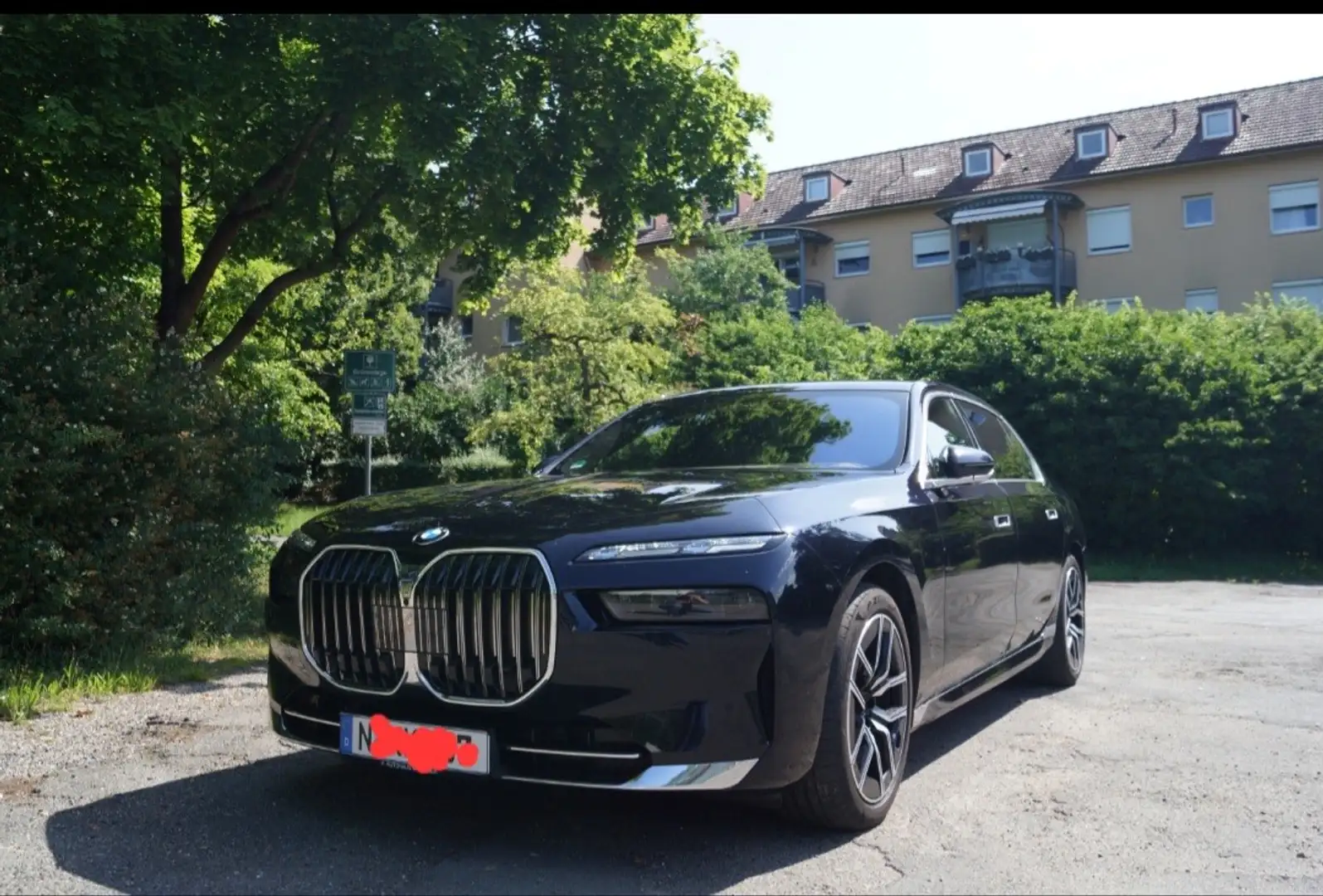 BMW 740 740 d xDrive Design Pure Excellence Schwarz - 1