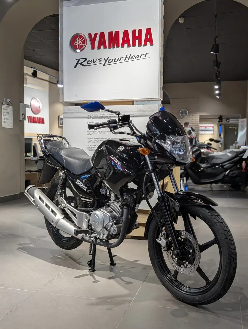 Yamaha YBR 125 Černá - 1