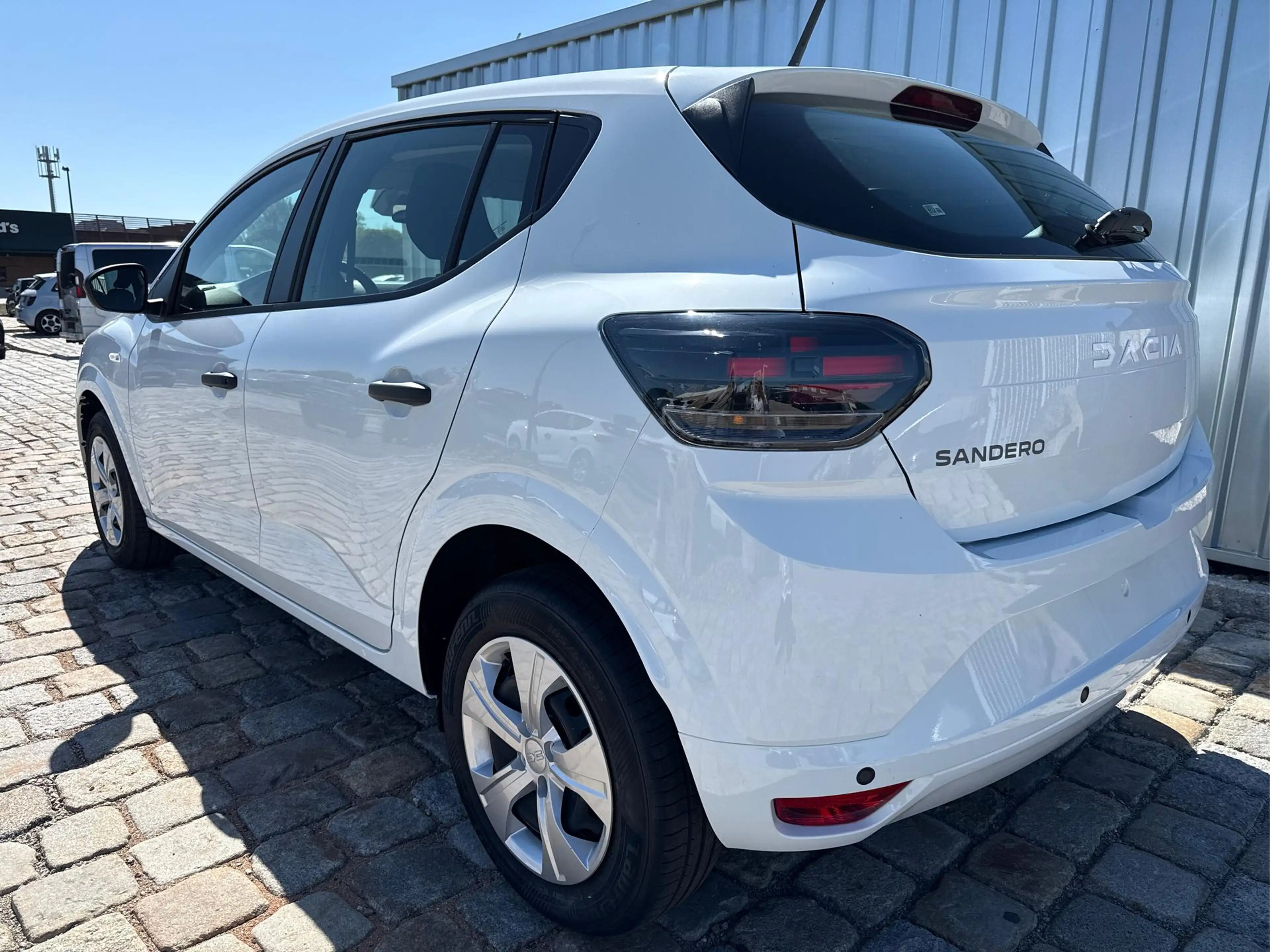 Dacia Sandero Essential 1,0 100 TCe 74 kW/100 PS-6 Gang-MJ 20... — photo 4