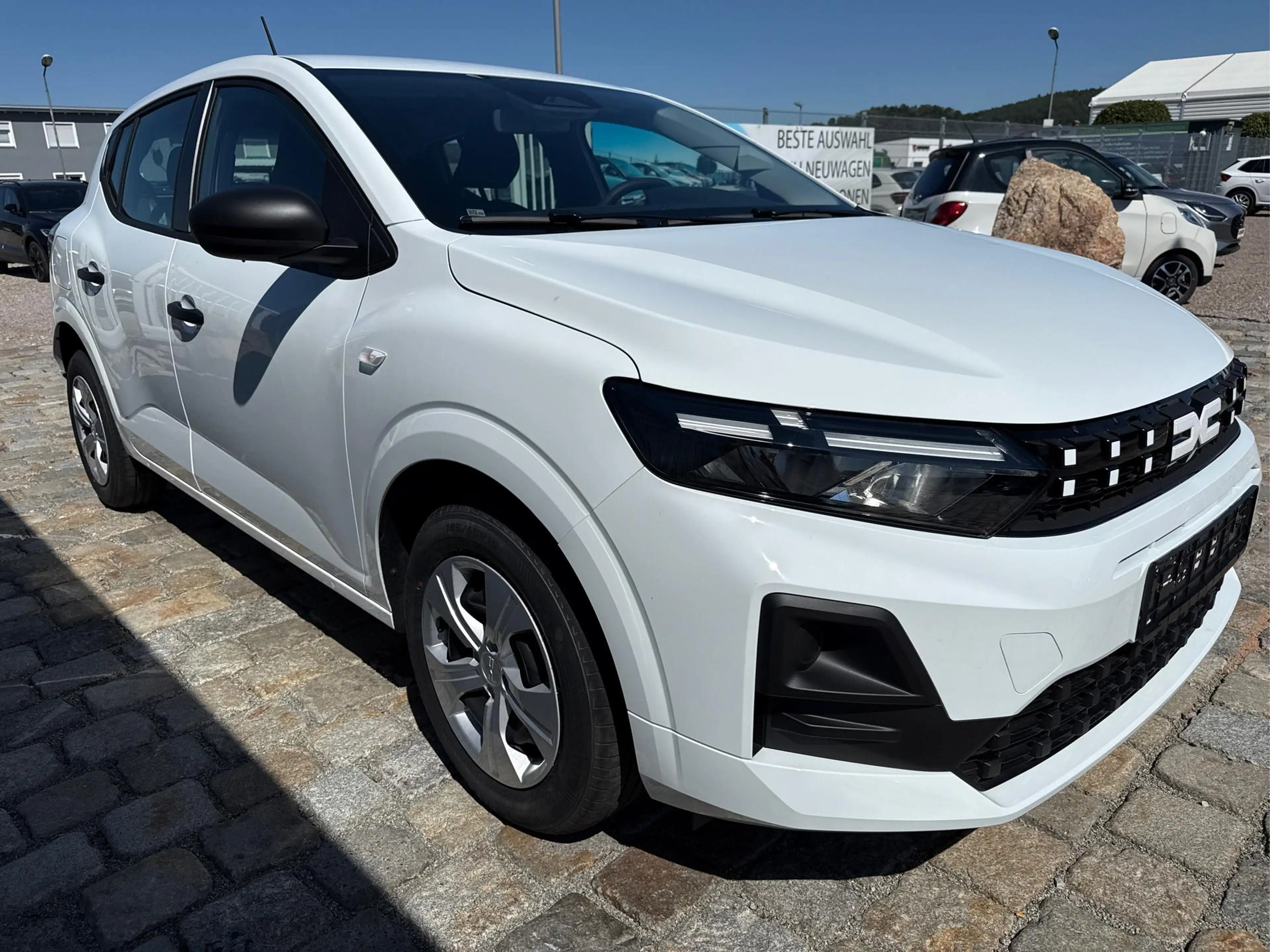 Dacia Sandero Essential 1,0 100 TCe 74 kW/100 PS-6 Gang-MJ 20... — photo 3