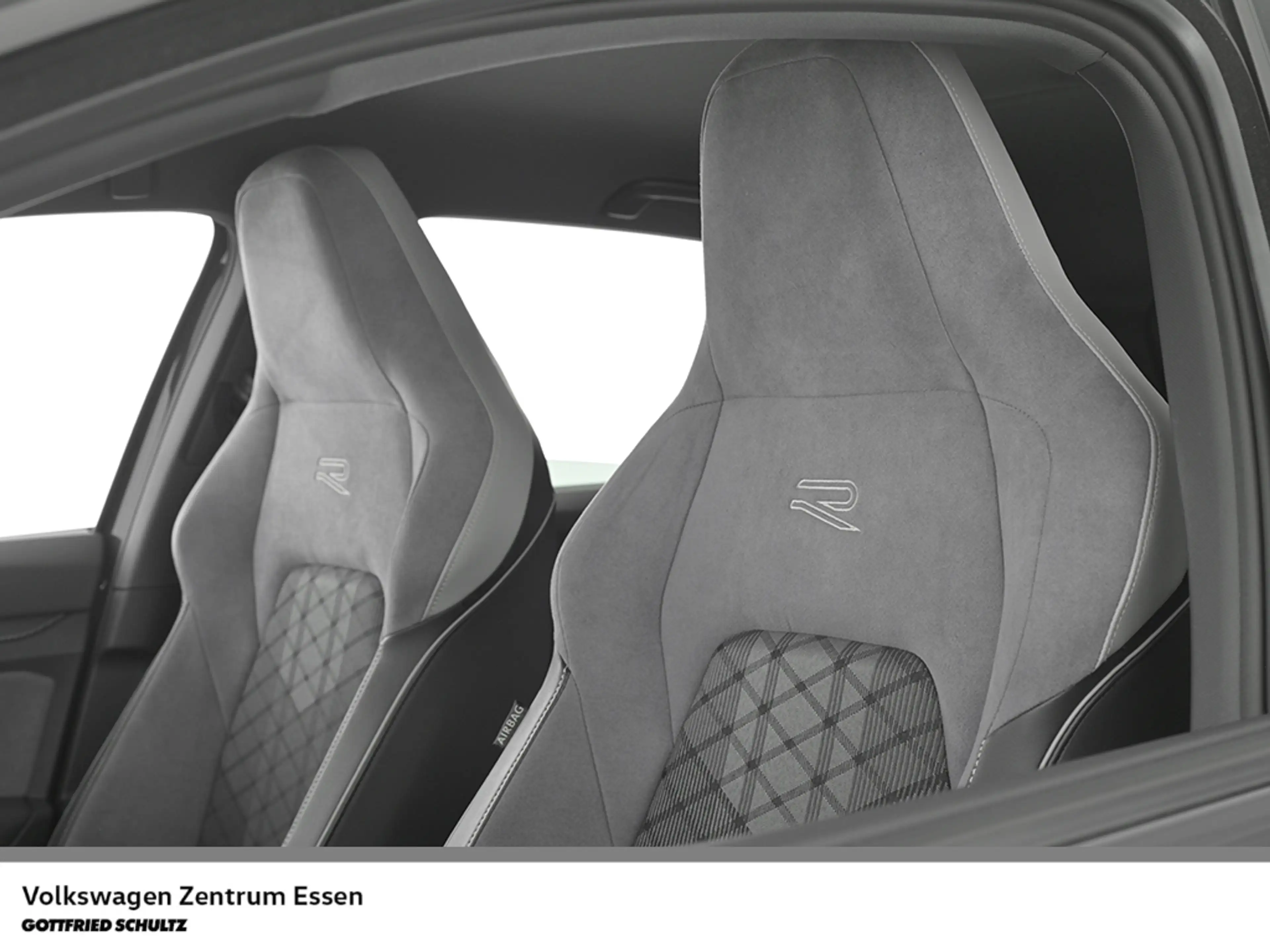 Volkswagen Golf R -Line eTSI DSG LED R-Kamera Sitzhzg PDC — photo 10