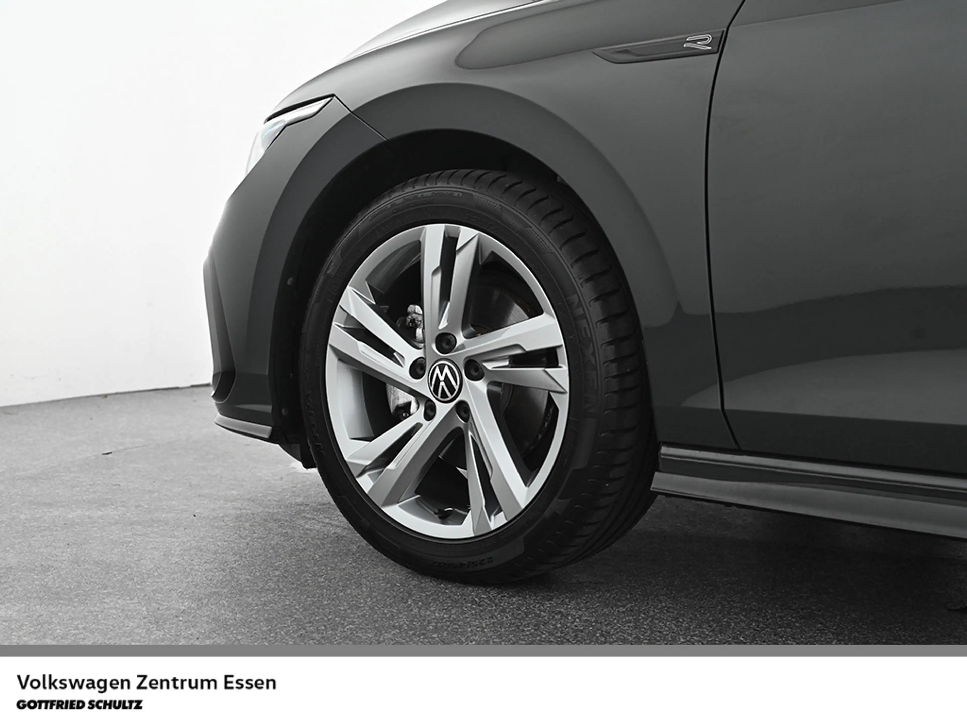 Volkswagen Golf R -Line eTSI DSG LED R-Kamera Sitzhzg PDC — photo 6