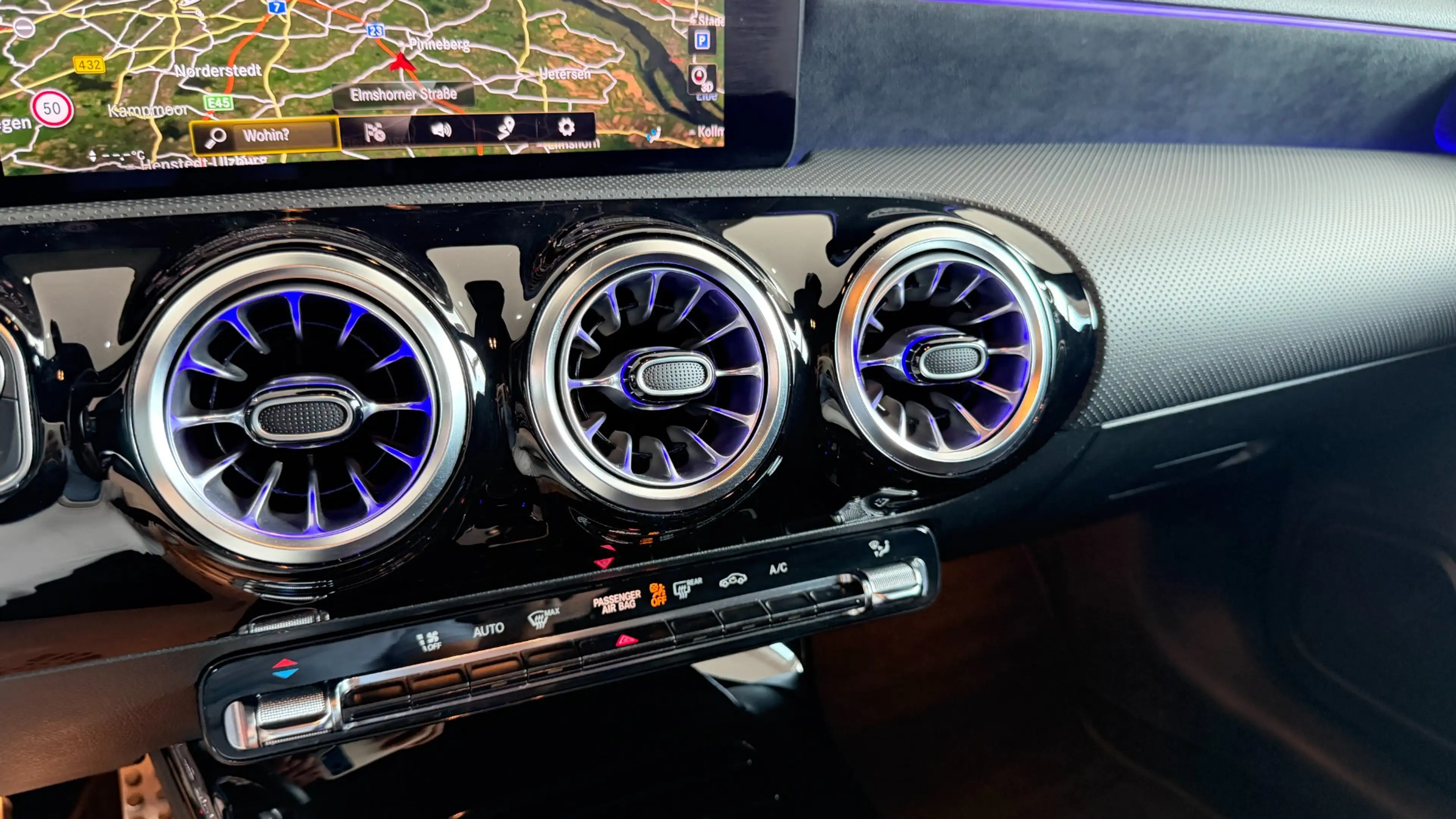 Mercedes-Benz CLA 200 9G AMG-LINE* Kamera-Ambiente — photo 21