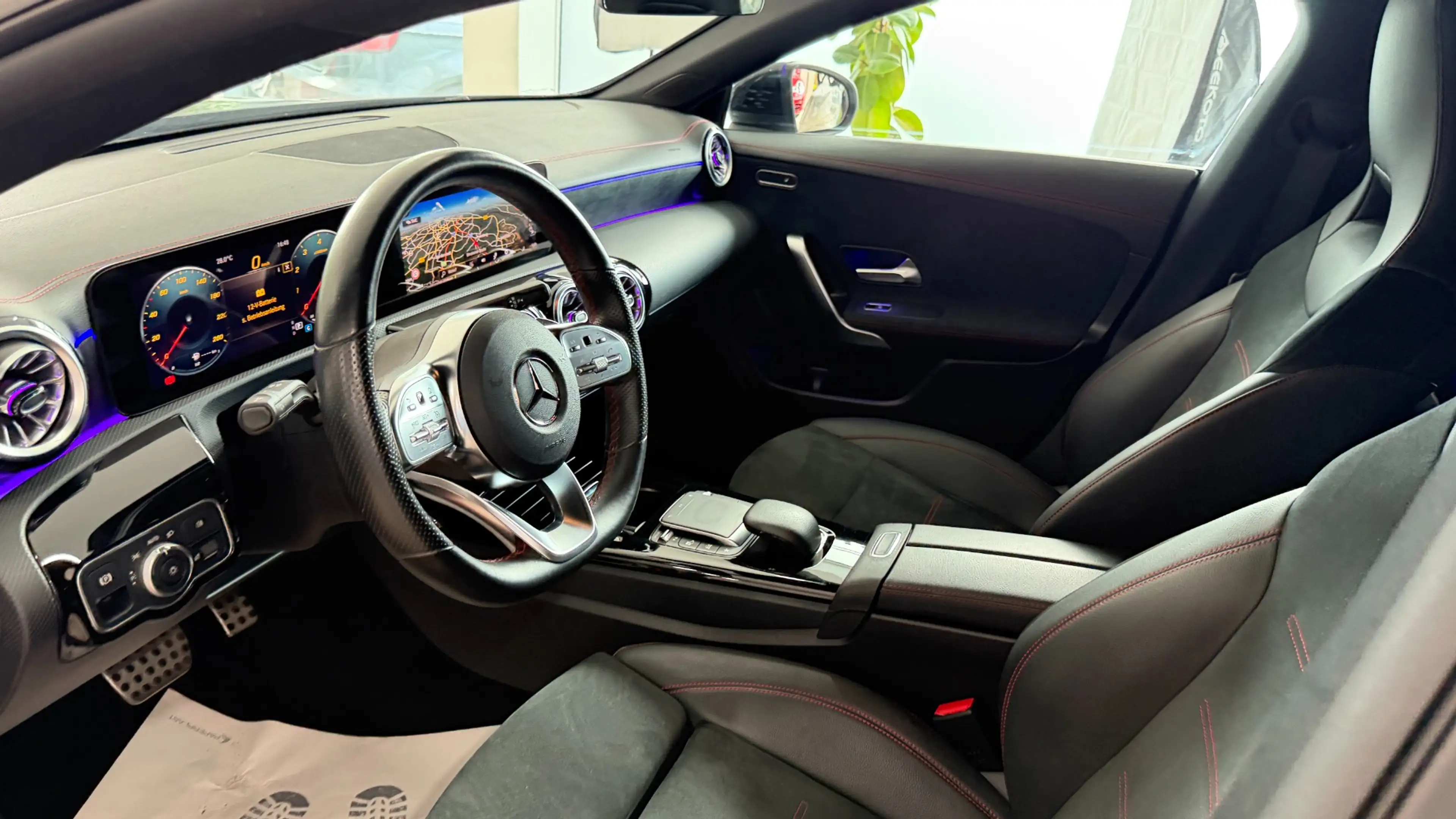 Mercedes-Benz CLA 200 9G AMG-LINE* Kamera-Ambiente — photo 13