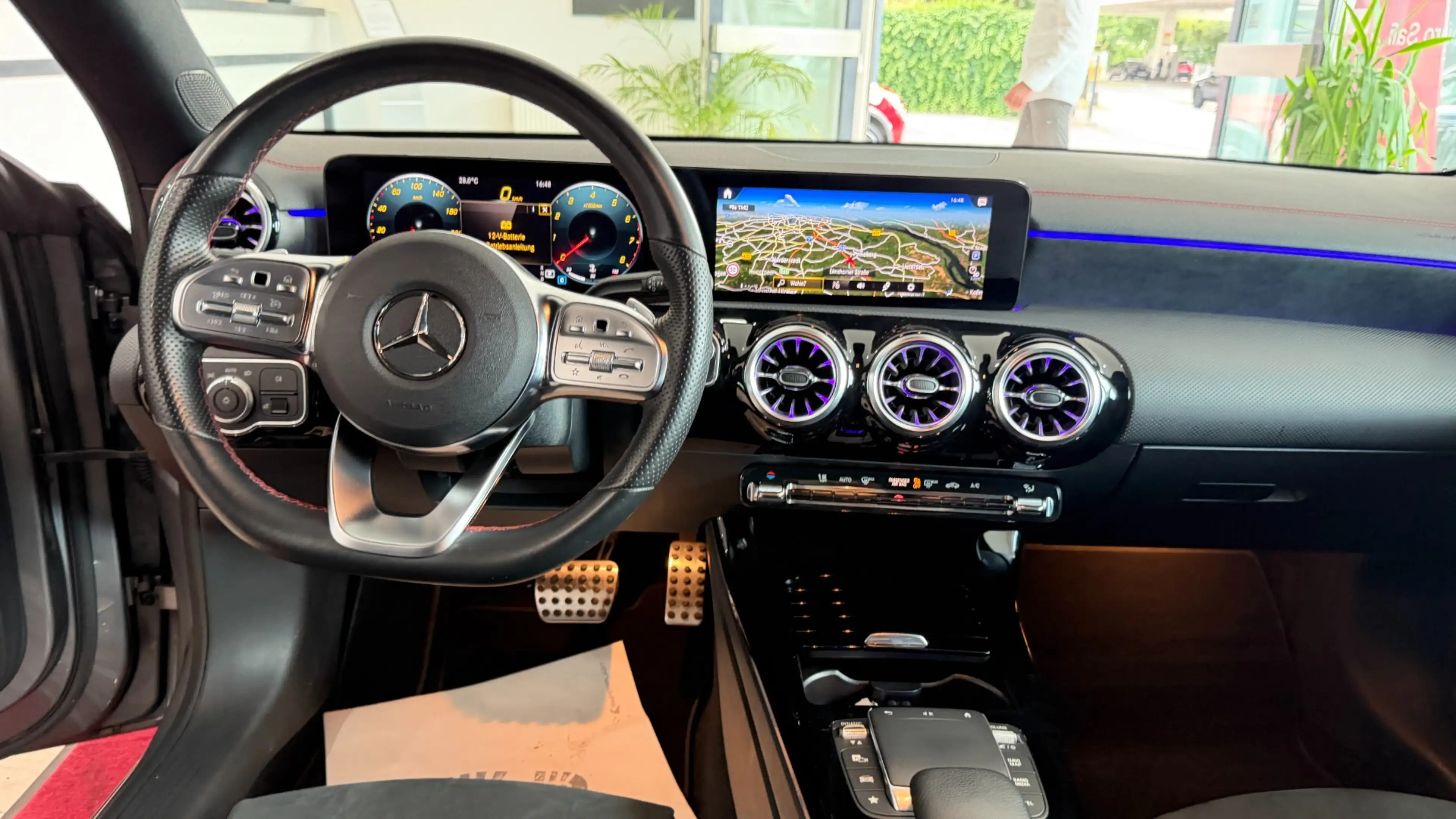 Mercedes-Benz CLA 200 9G AMG-LINE* Kamera-Ambiente — photo 17
