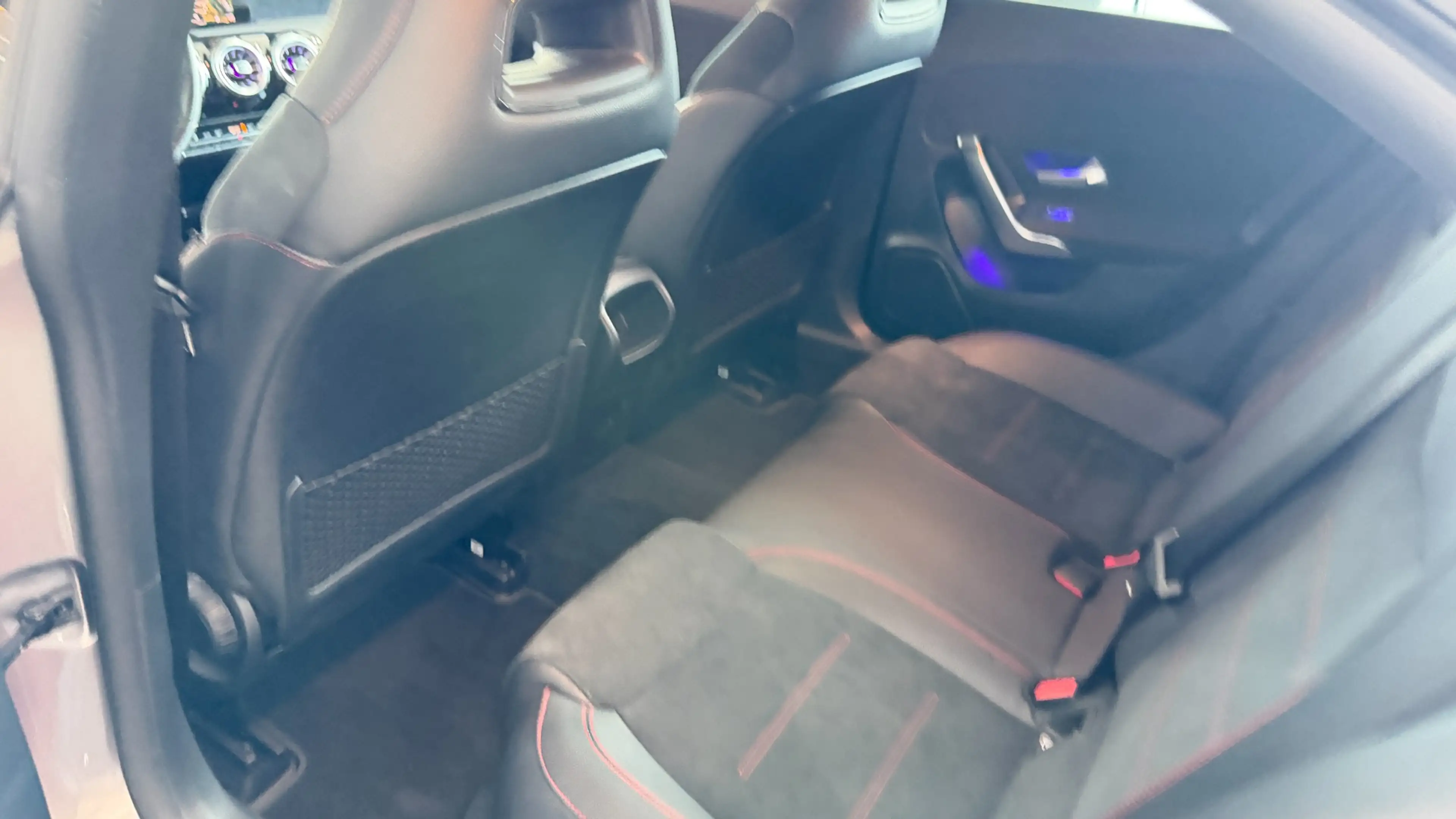 Mercedes-Benz CLA 200 9G AMG-LINE* Kamera-Ambiente — photo 16