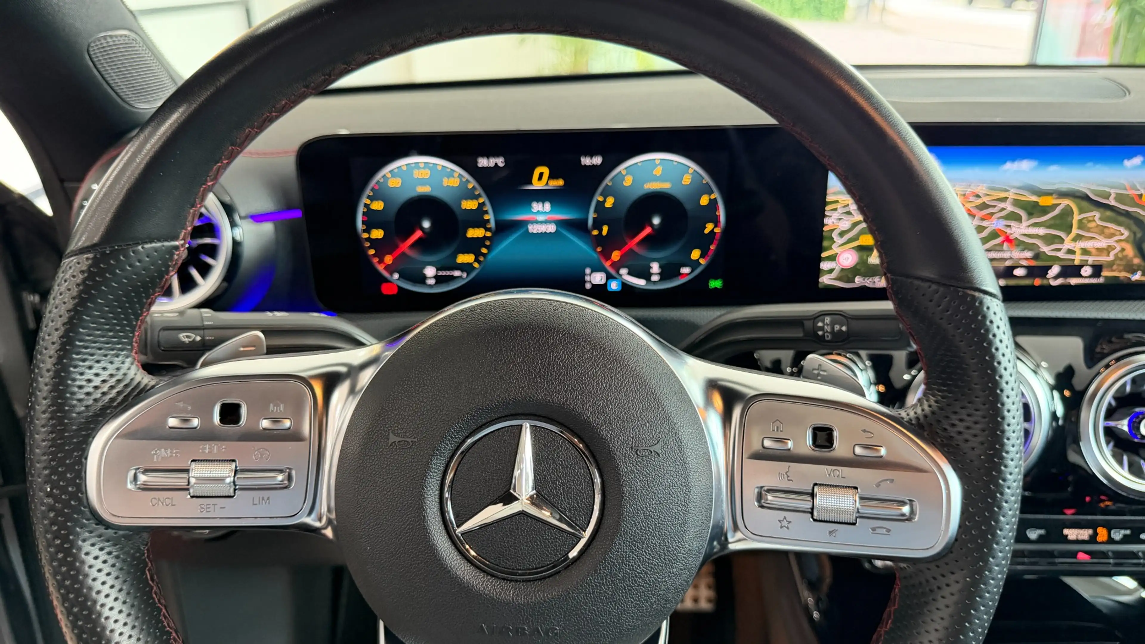 Mercedes-Benz CLA 200 9G AMG-LINE* Kamera-Ambiente — photo 26