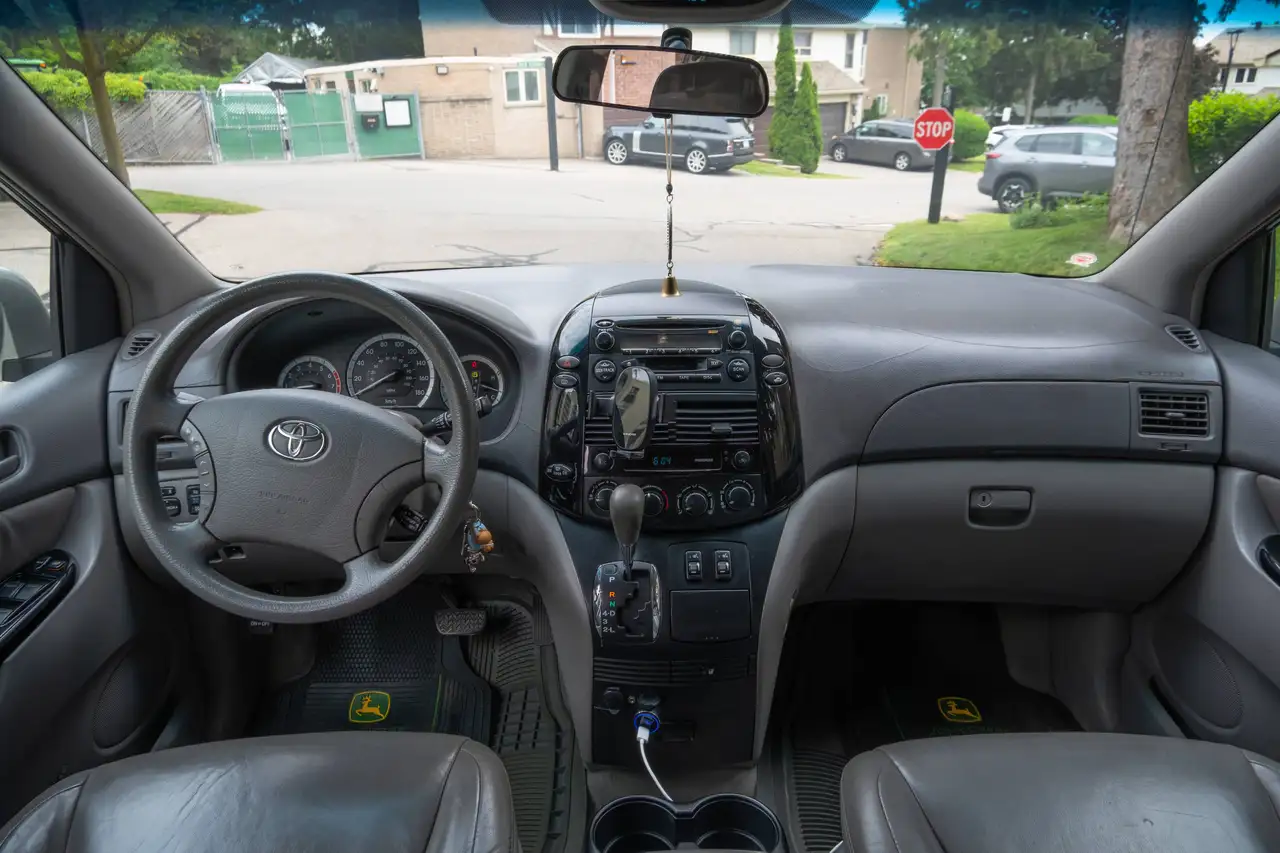 Toyota Sienna fotografie Toyota Sienna