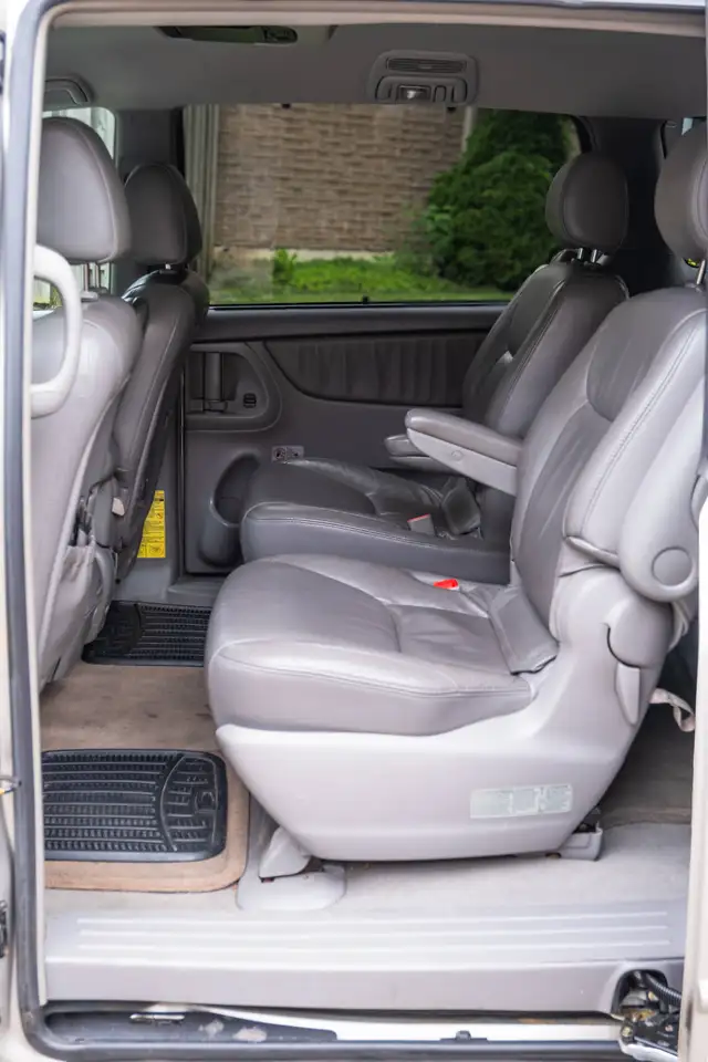 Toyota Sienna fotografie Toyota Sienna