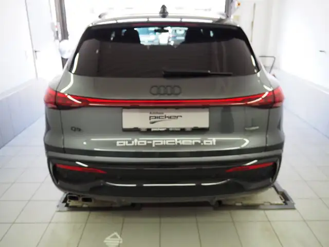 Audi Q5 SUV TDI quattro 150 kW Ansicht 7
