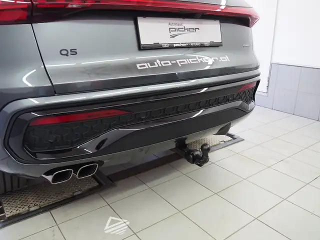 Audi Q5 SUV TDI quattro 150 kW Ansicht 6