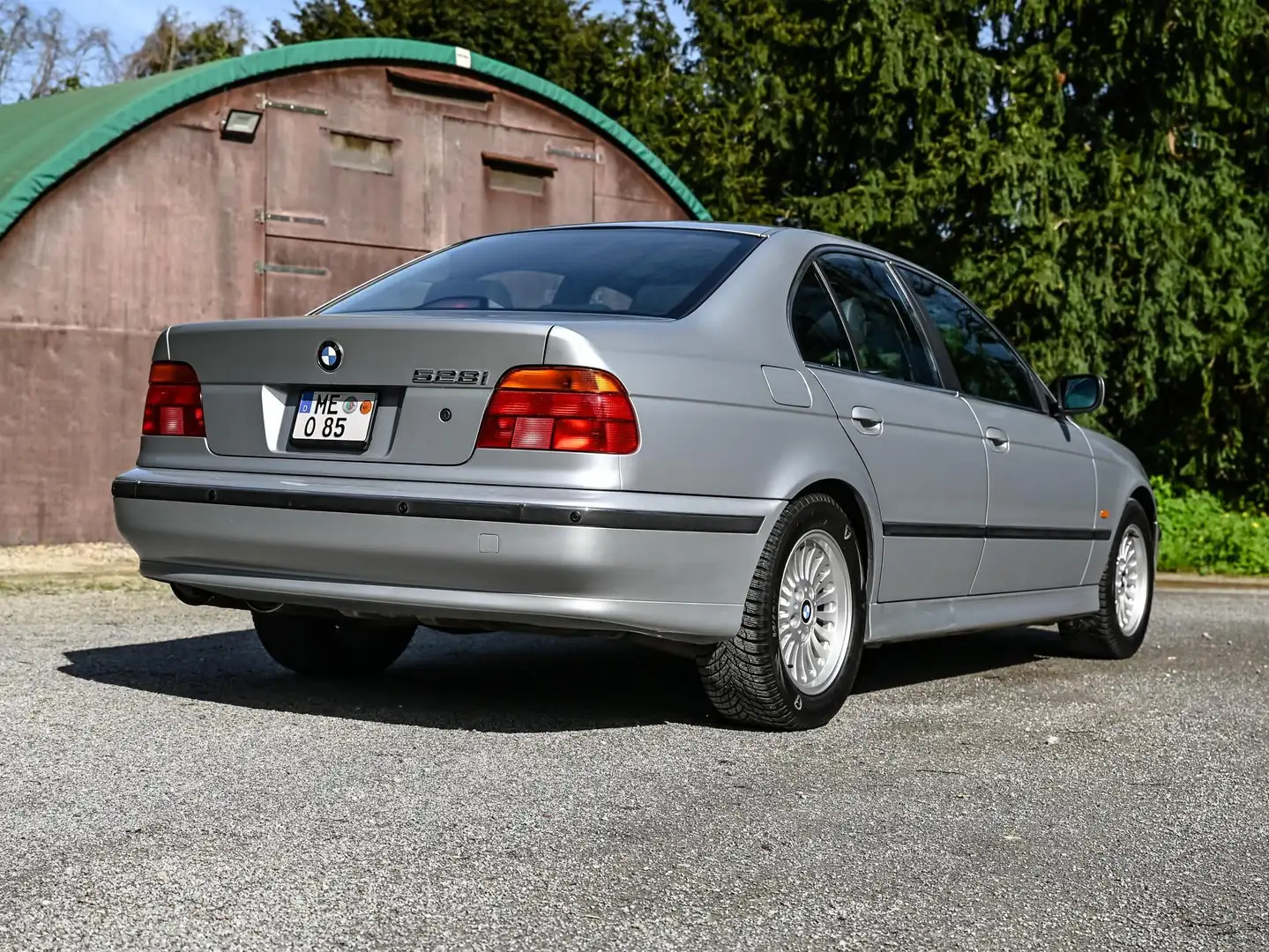 BMW 528 Zilver - 2