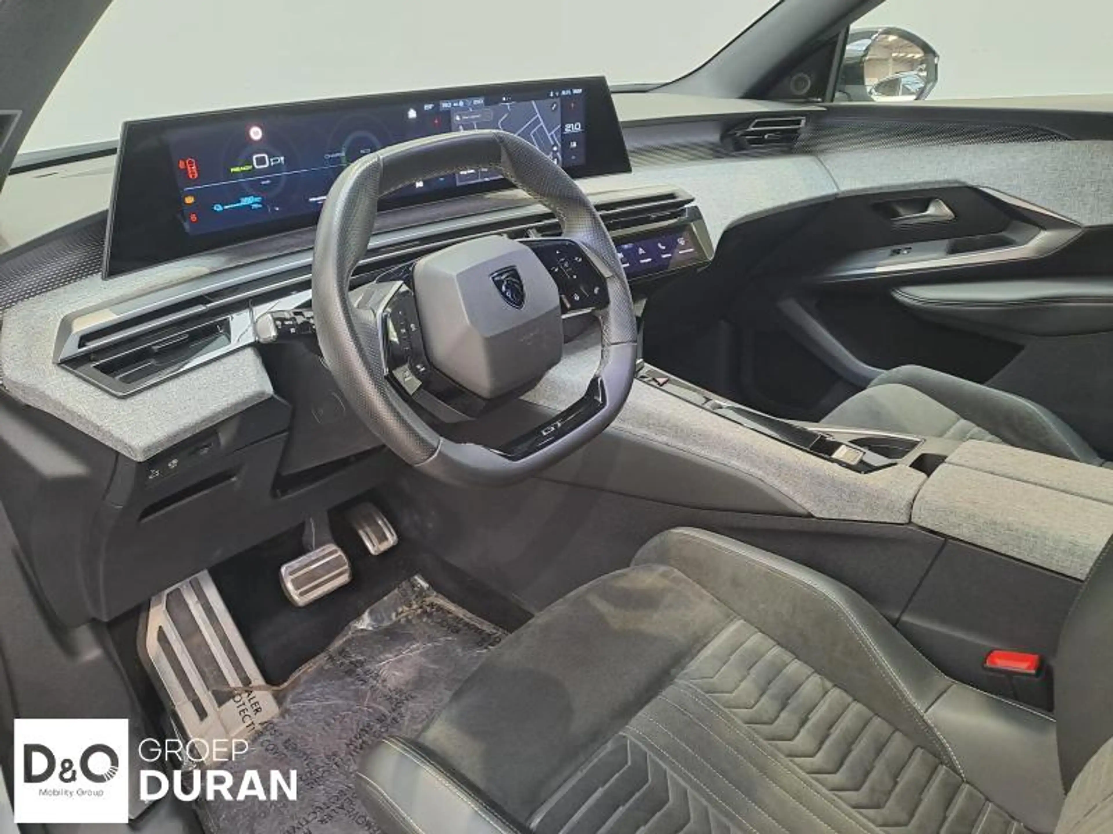 Peugeot 3008 GT 73KWH — photo 10