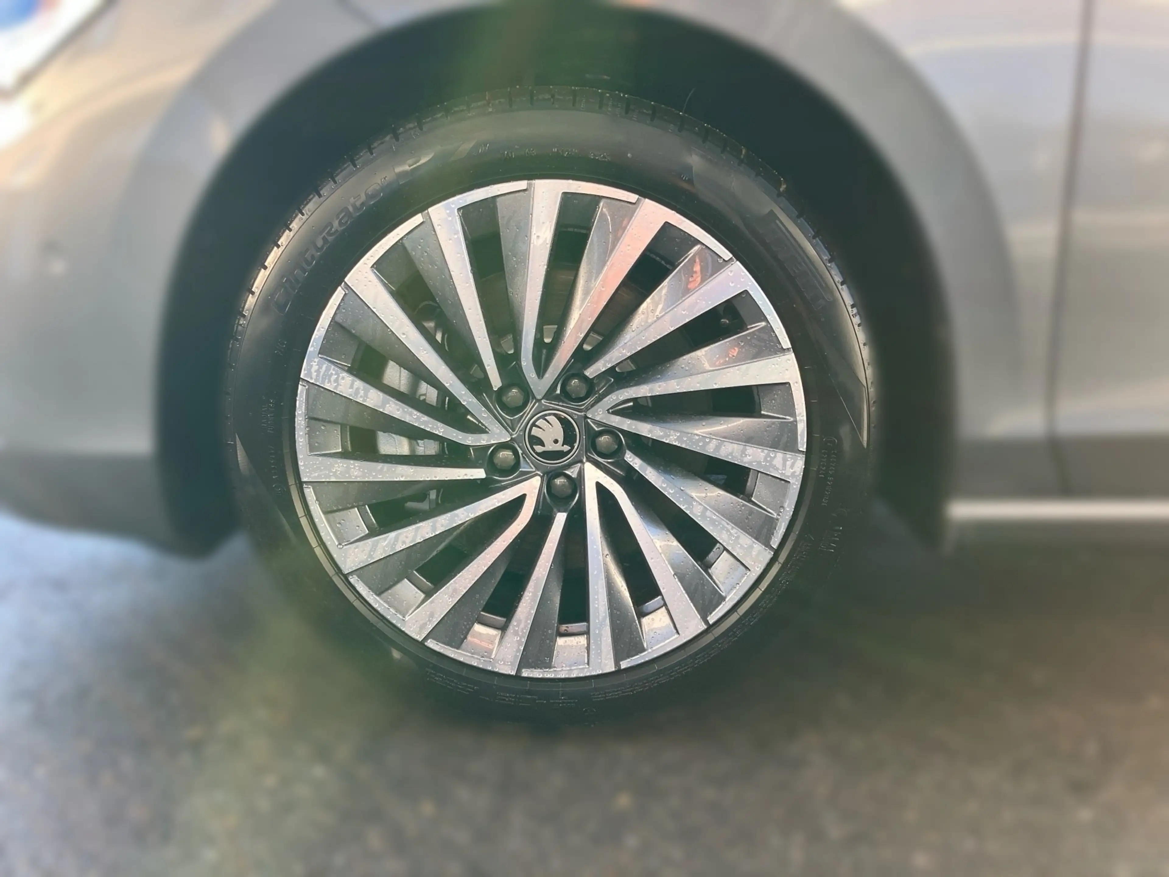 Skoda Superb COMBI 2.0 TDI 4x4 DSG L&K HeadUp AHK LM — photo 6
