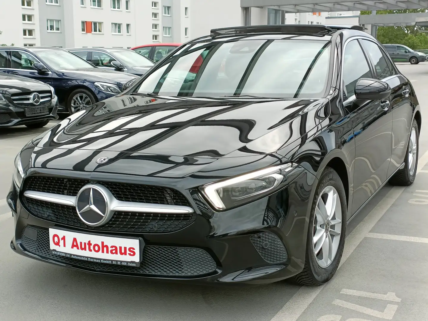 Mercedes-Benz A 180 LED-MUBEAM/AMBIENTE/WIDESCREEN/TOTW/360°/PANORA Noir - 1