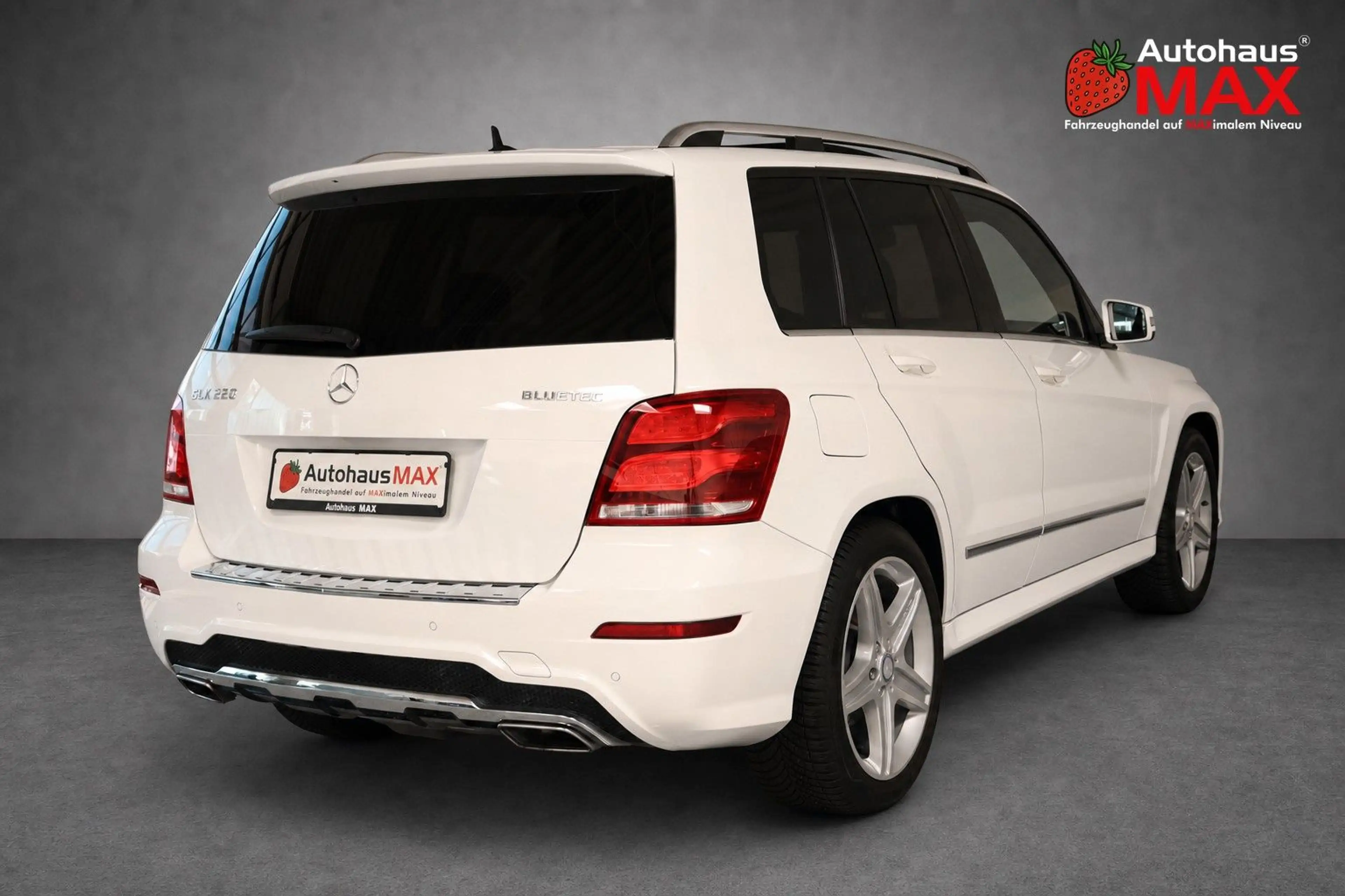 Mercedes-Benz GLK 220 CDI BlueTec 4Matic AMG~Pano~1.Hand~SZH — photo 6