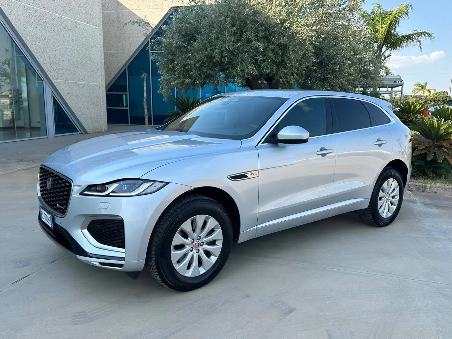 Jaguar F-Pace R-Dynamic S awd offerta T-Stock prezzo imperdibile Argento - 1