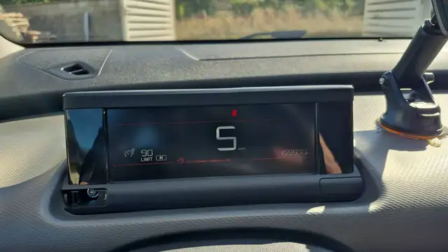 Citroen C4 Cactus view 12