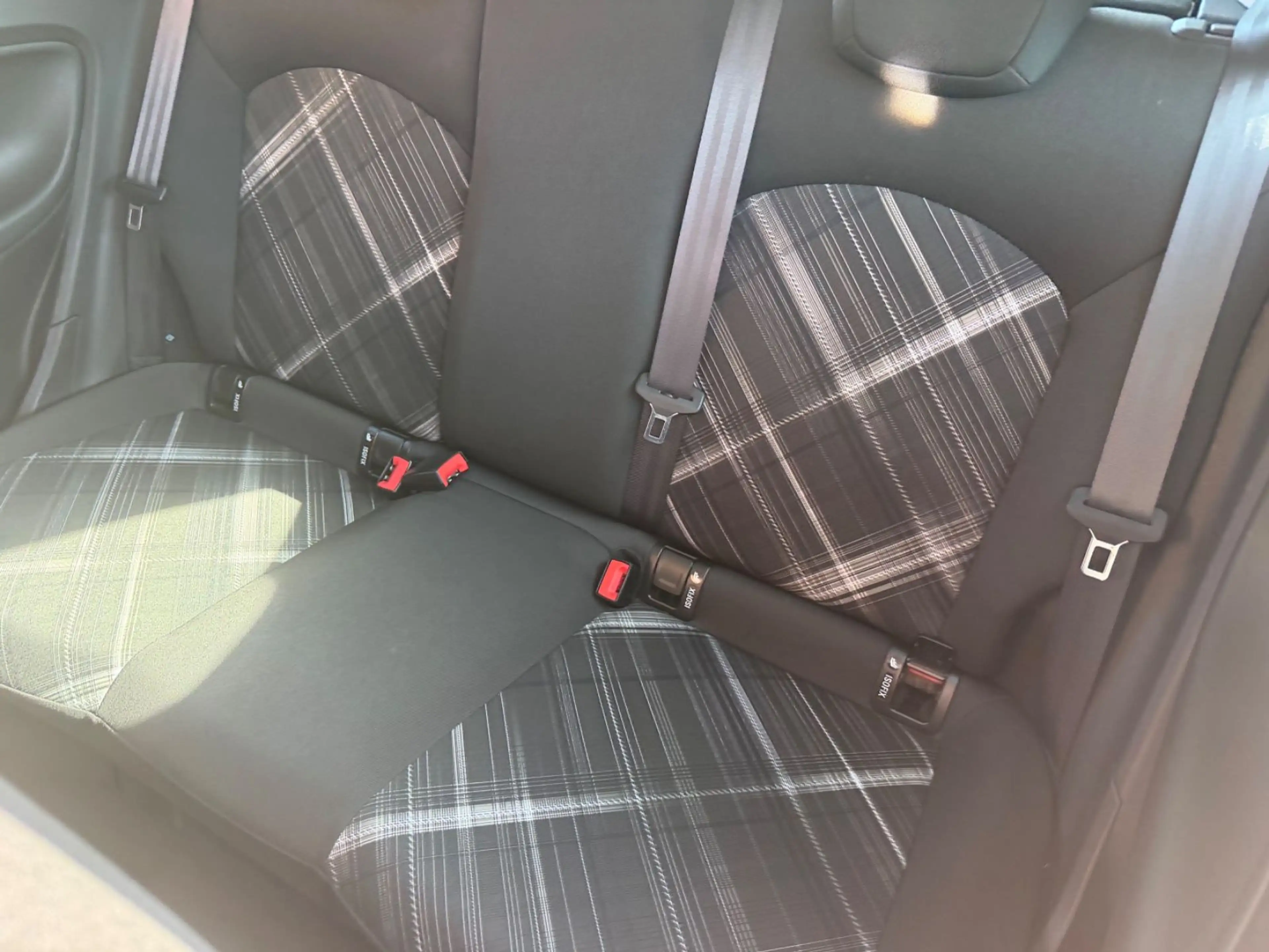 Opel Corsa E Color Edition ecoFlex — photo 9