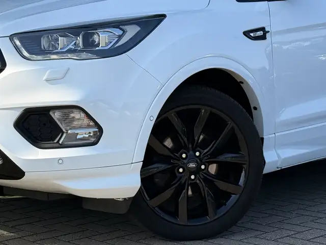 Ford Kuga view 4
