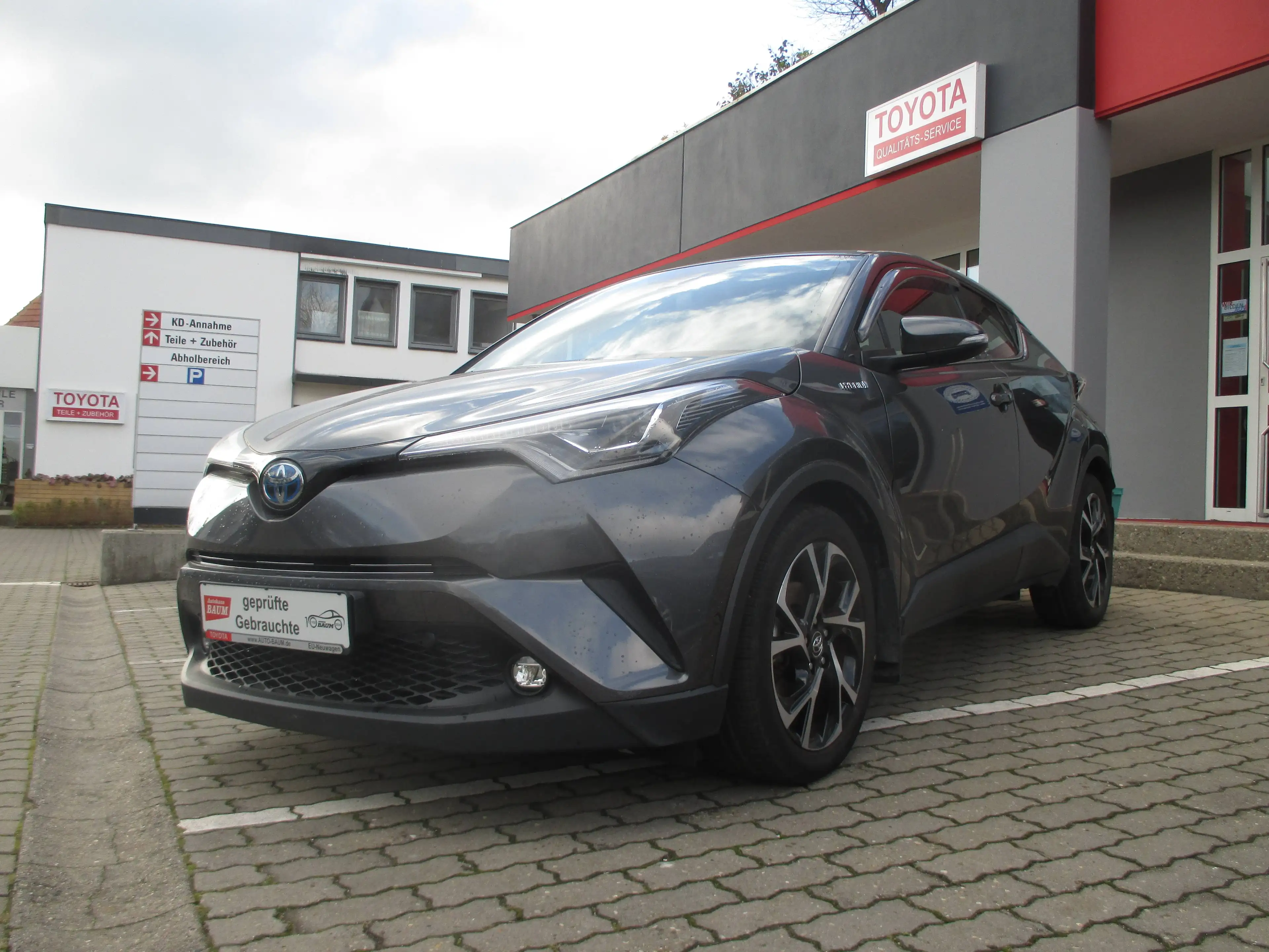 Toyota C-HR C-HR 1.8 Hybrid  "Club" mit Lederpolster — photo 11